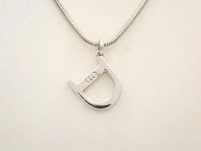 Other line: Precious metals, necklaces, pendants, D, silver, neck circumference approximately 42 cm.