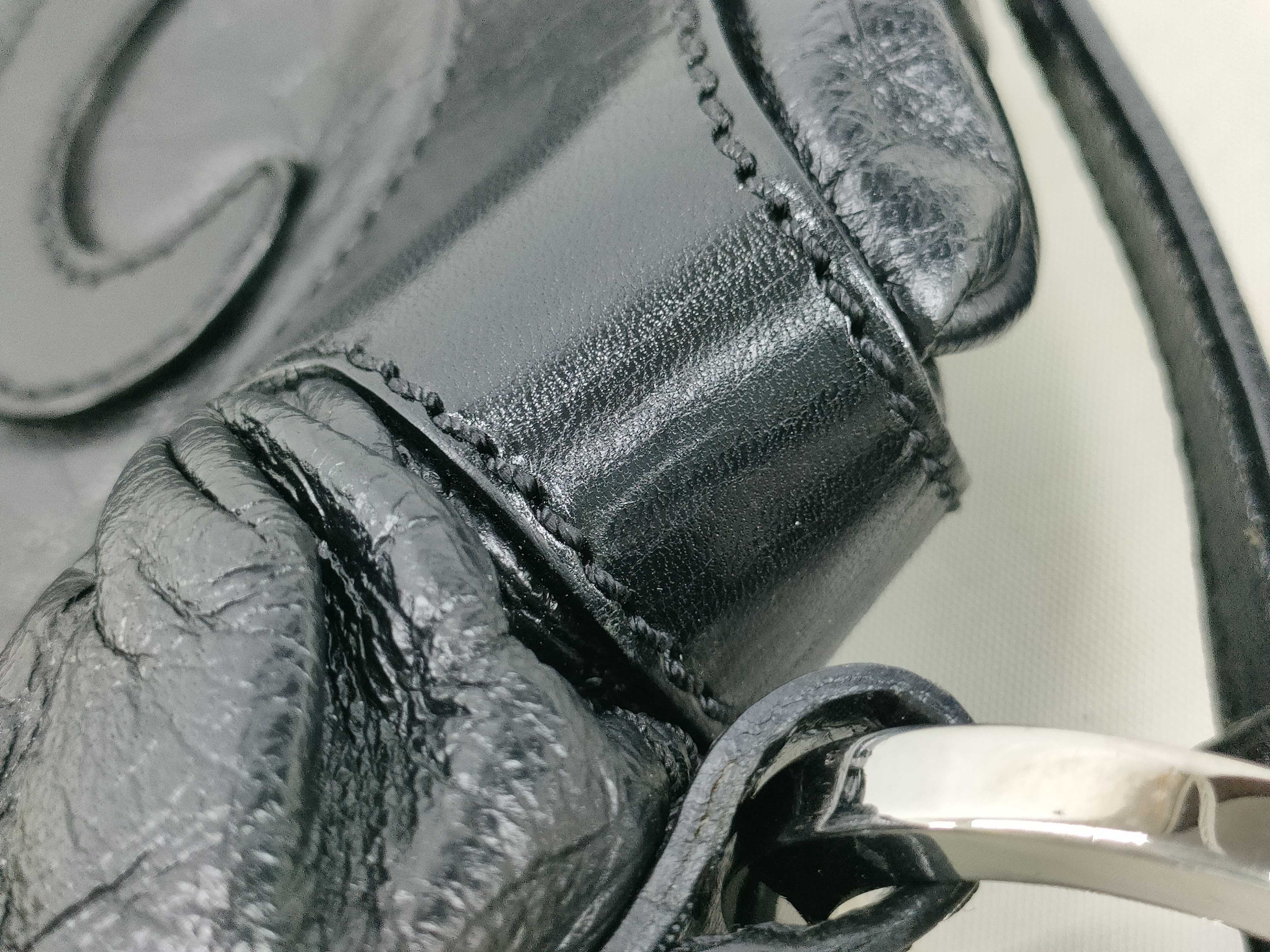 One-Shoulder Leather Shoulder Bag — view 15