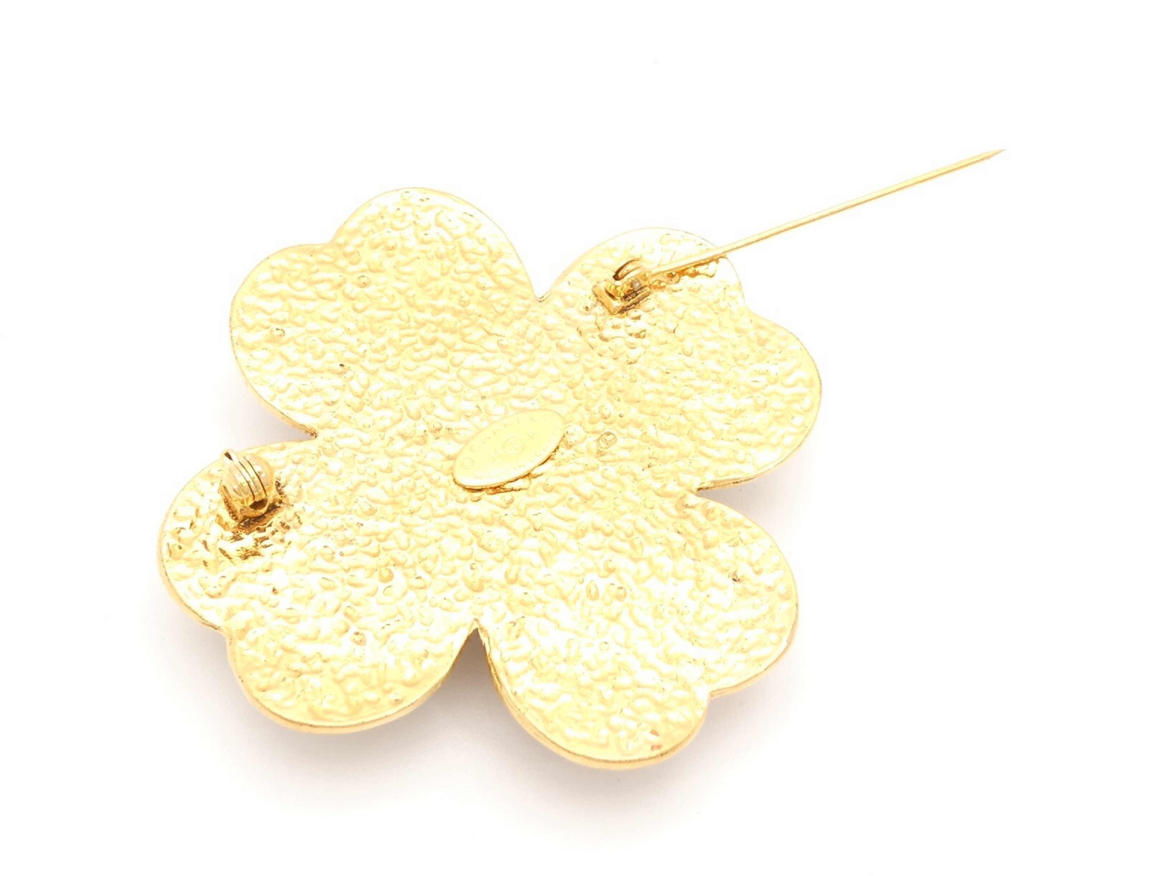 Coco Mark Clover Gold Brooch — view 3