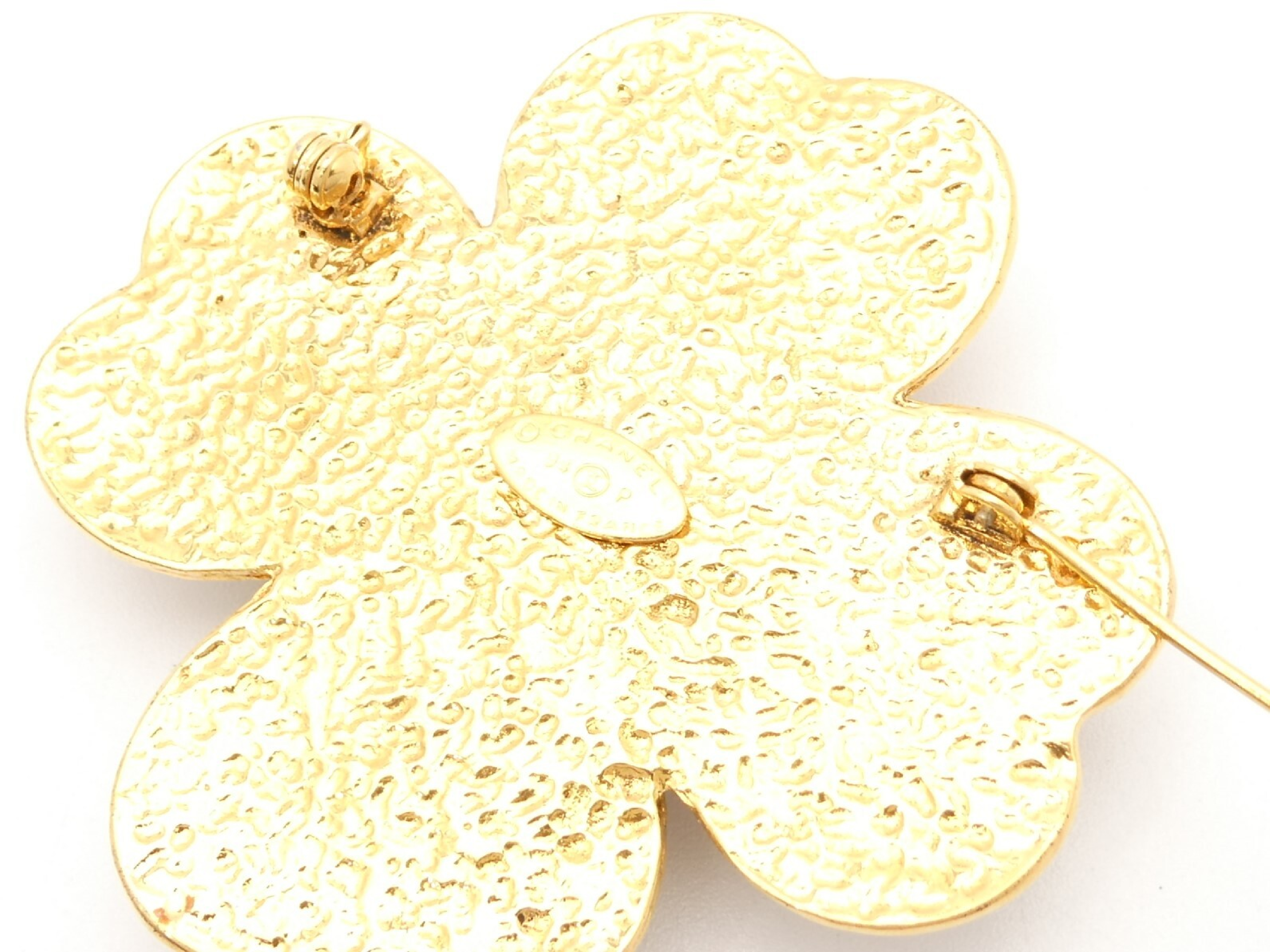 Coco Mark Clover Gold Brooch — view 5