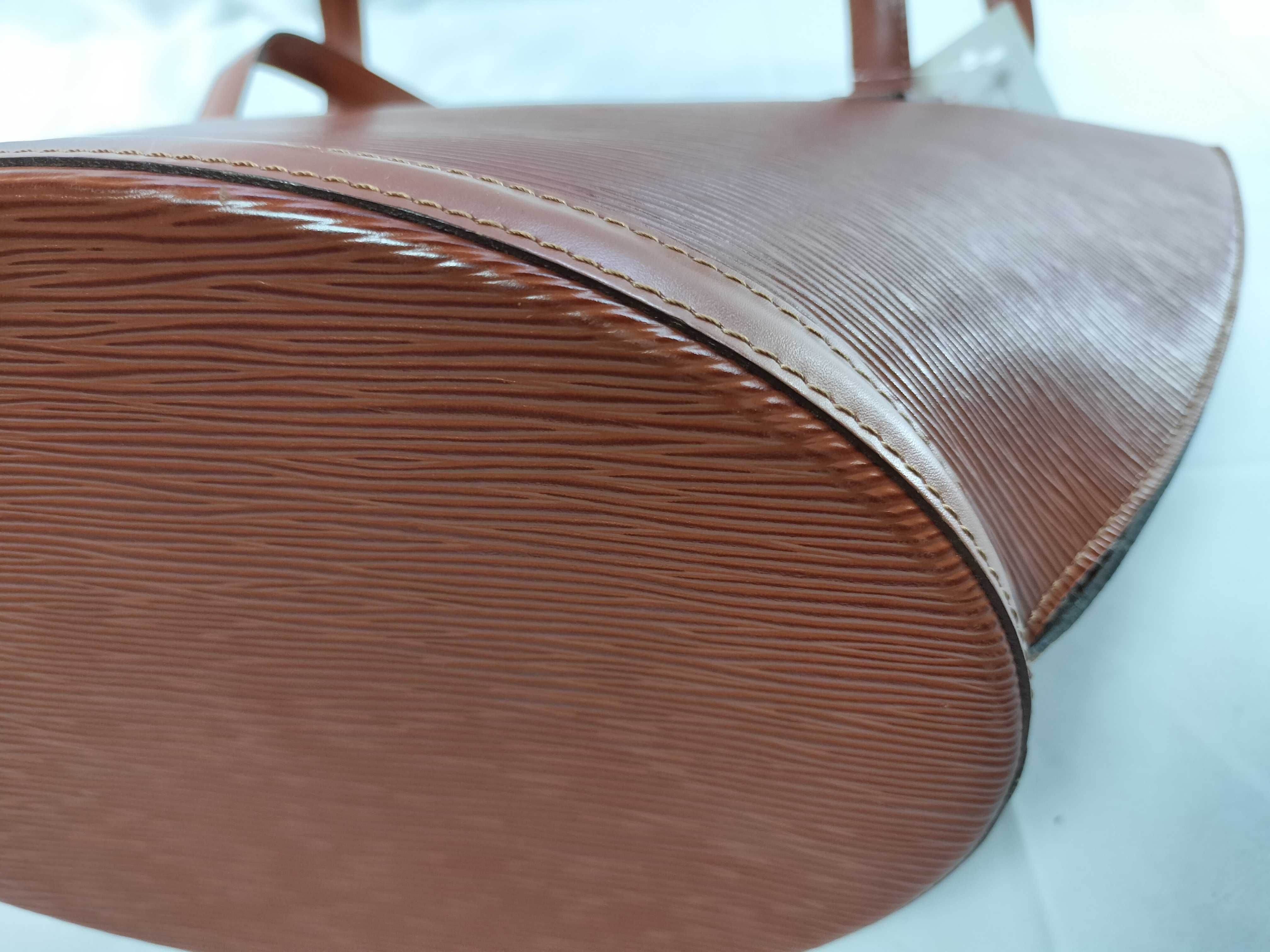 Epi Saint Jacques Shopping Tote Bag — view 7