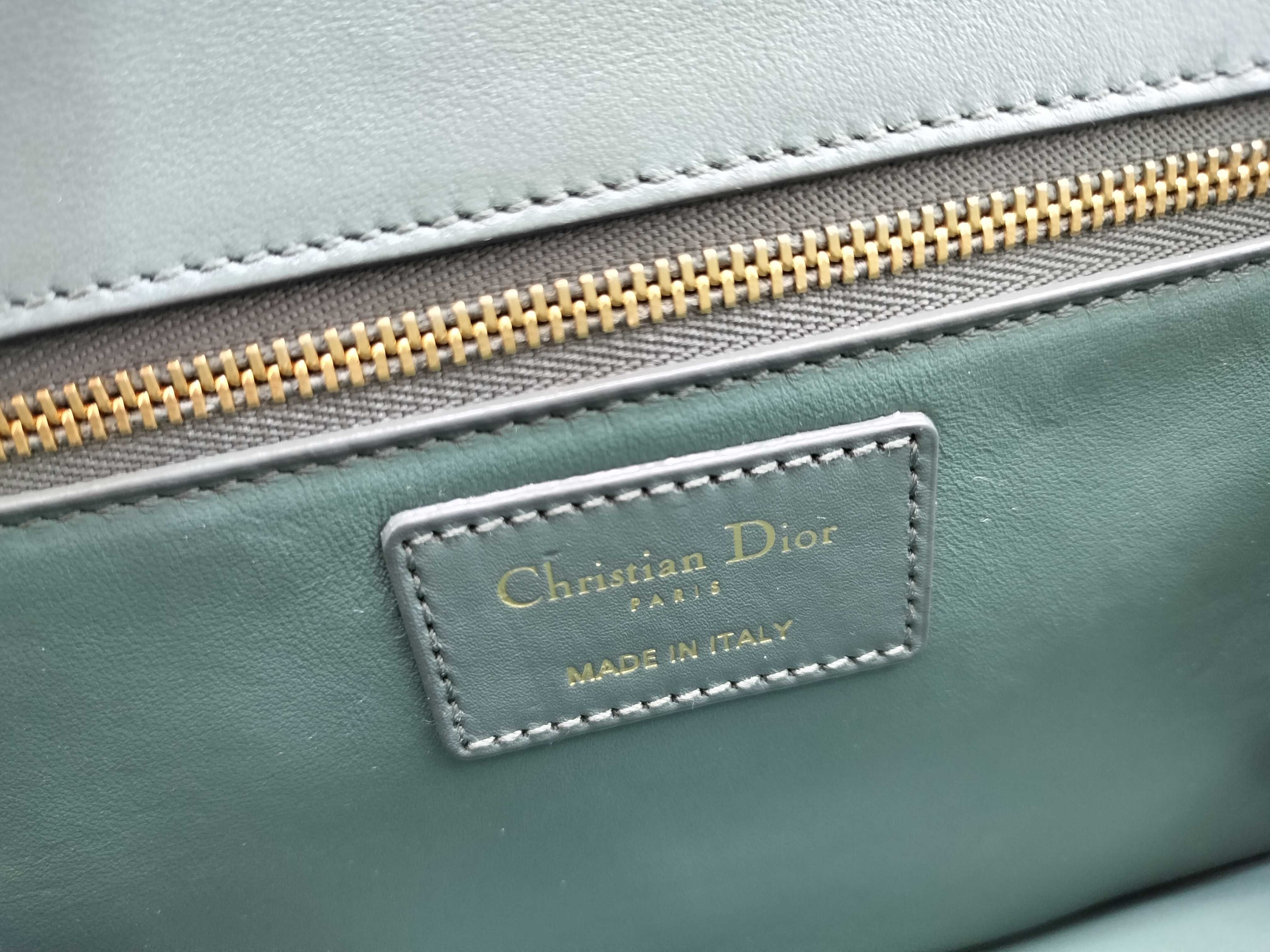 30 Montaigne Leather Handbag, Green — view 12