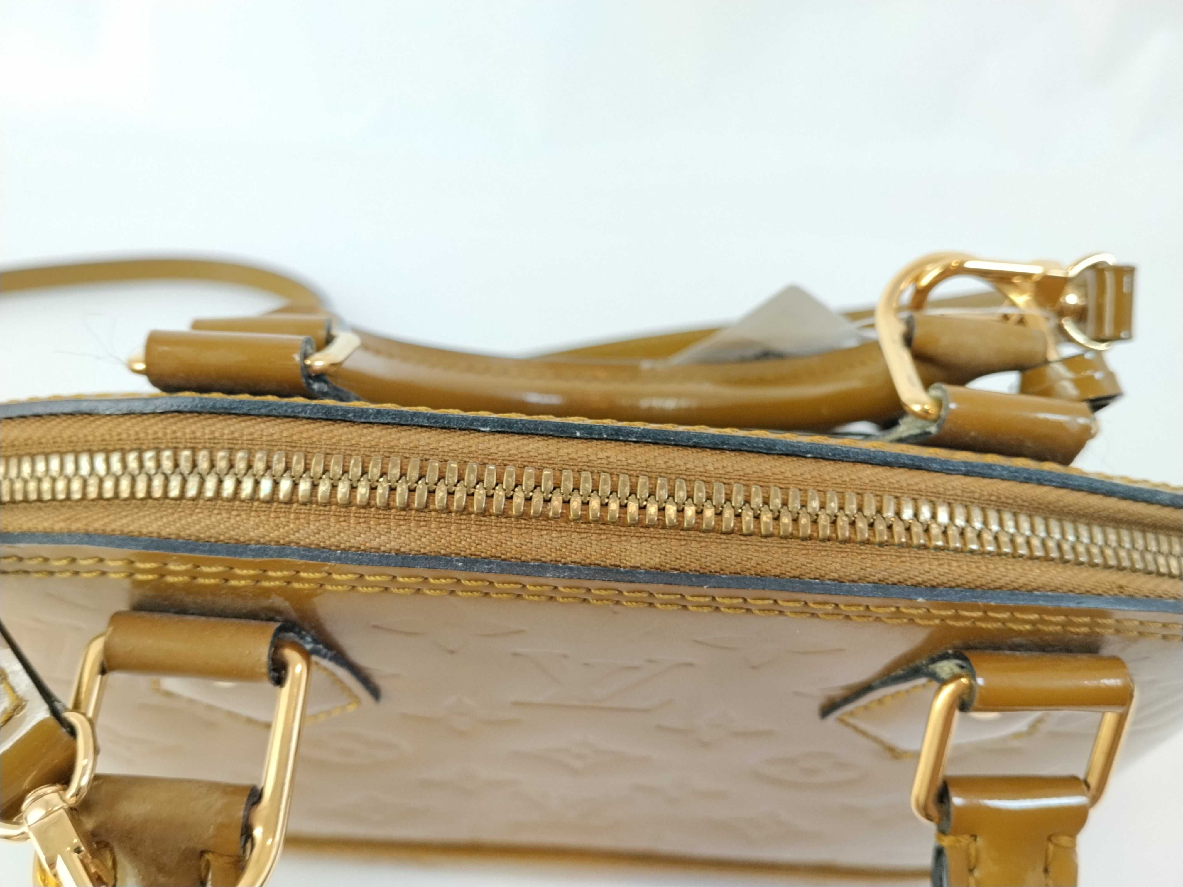 Vernis Alma BB M91771 2-Way Handbag — view 9