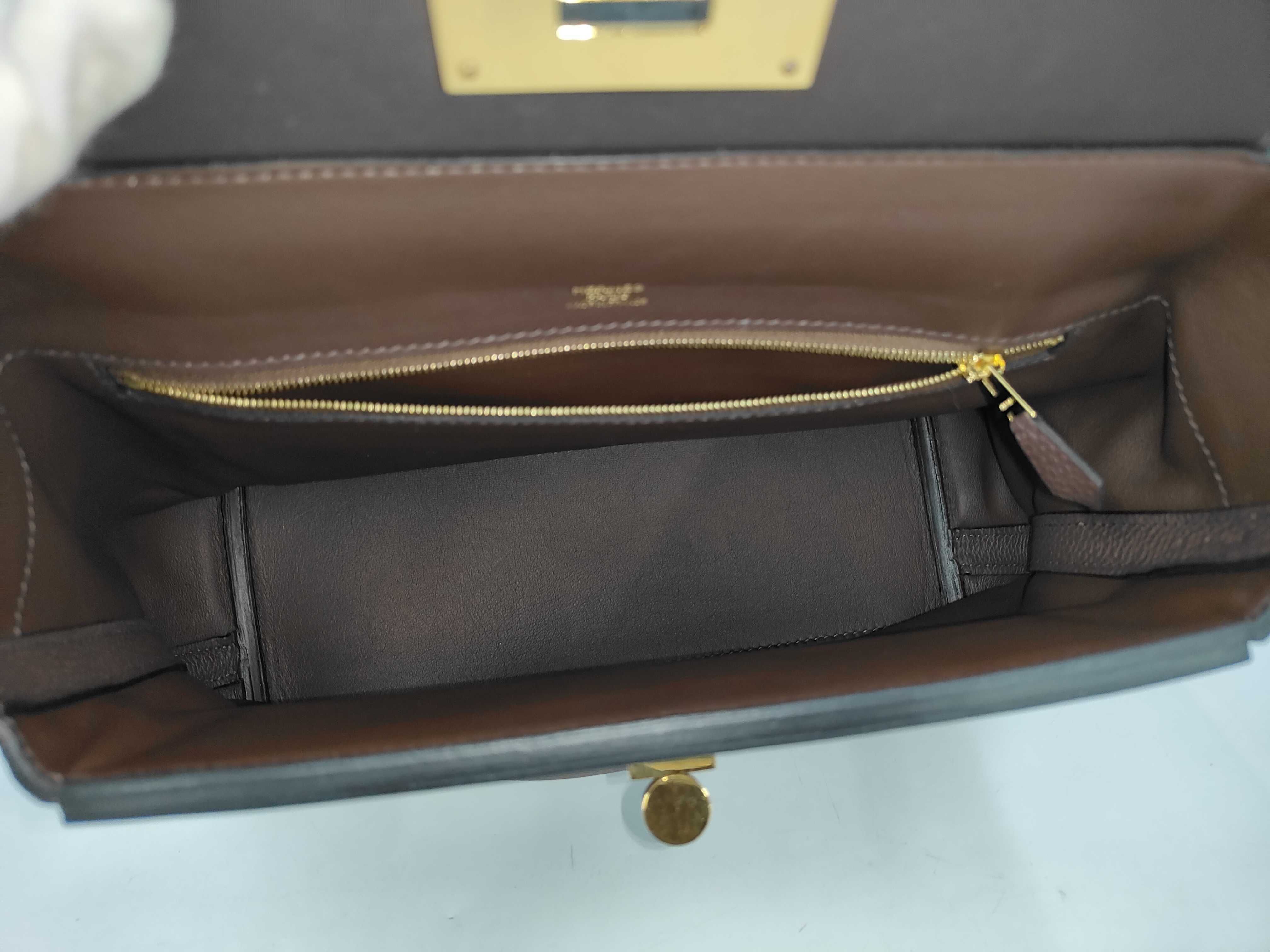 Vanquatriole 29 Shoulder Bag — view 8