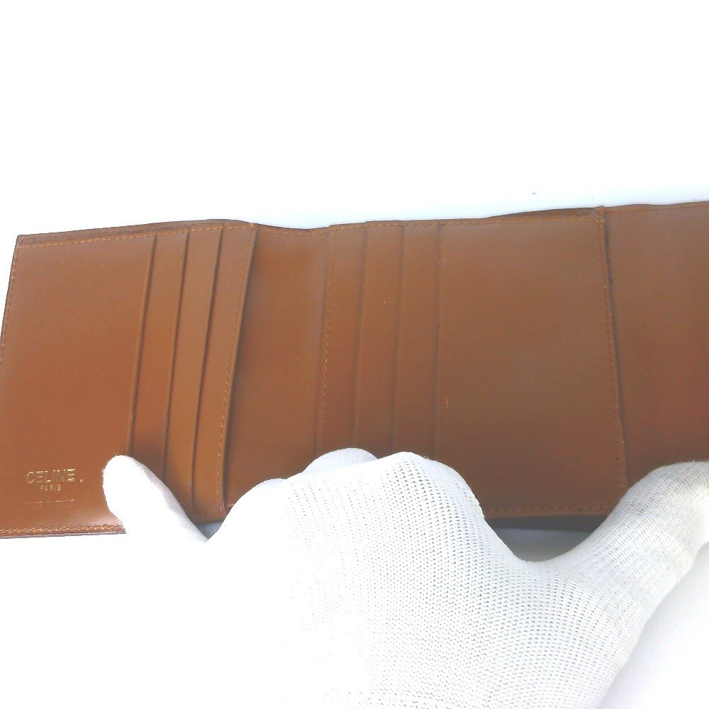 Other lines: Bags and Wallets — view 6