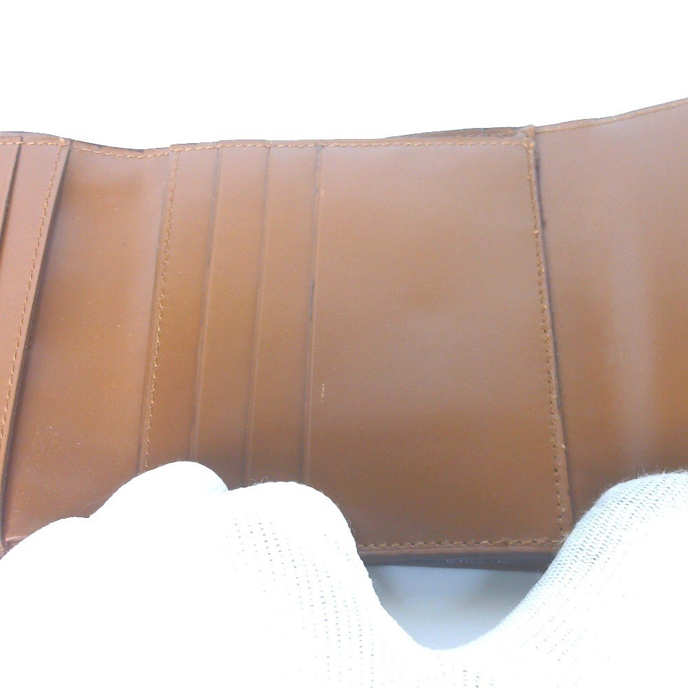 Other lines: Bags and Wallets — view 8