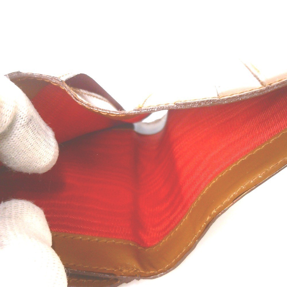 Other lines: Bags and Wallets — view 9