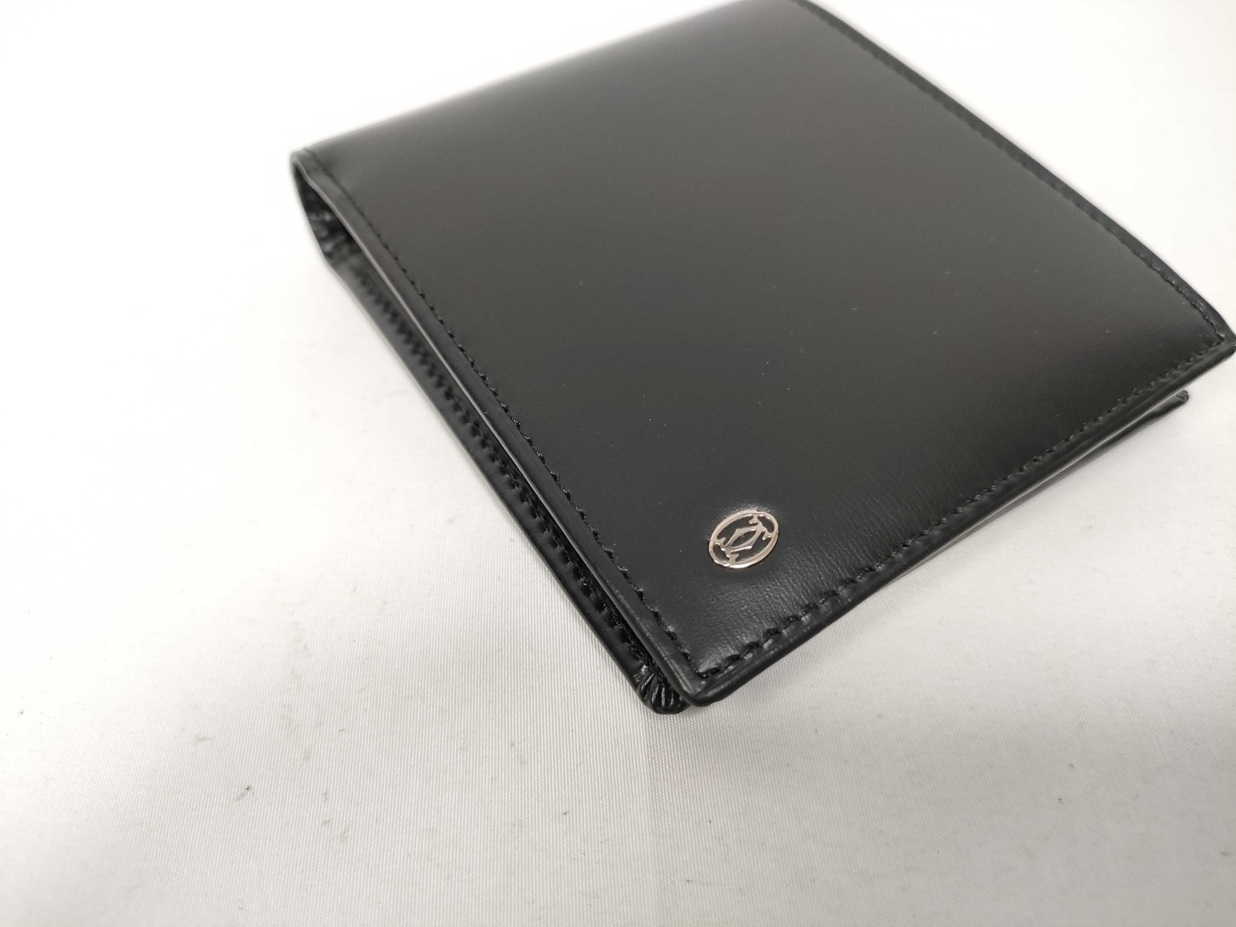 bi-fold wallet, black, with box and warranty. — view 3