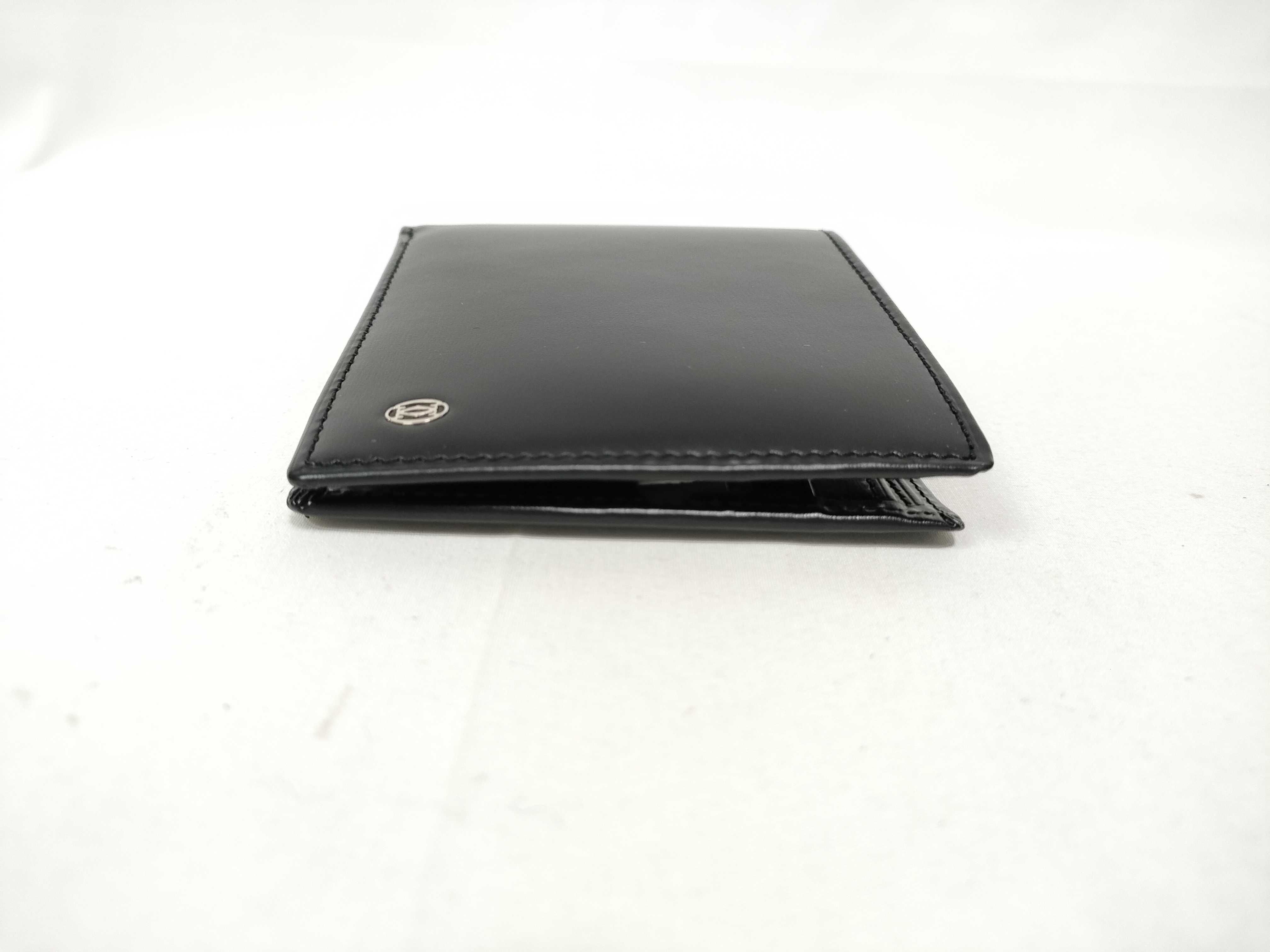 bi-fold wallet, black, with box and warranty. — view 5