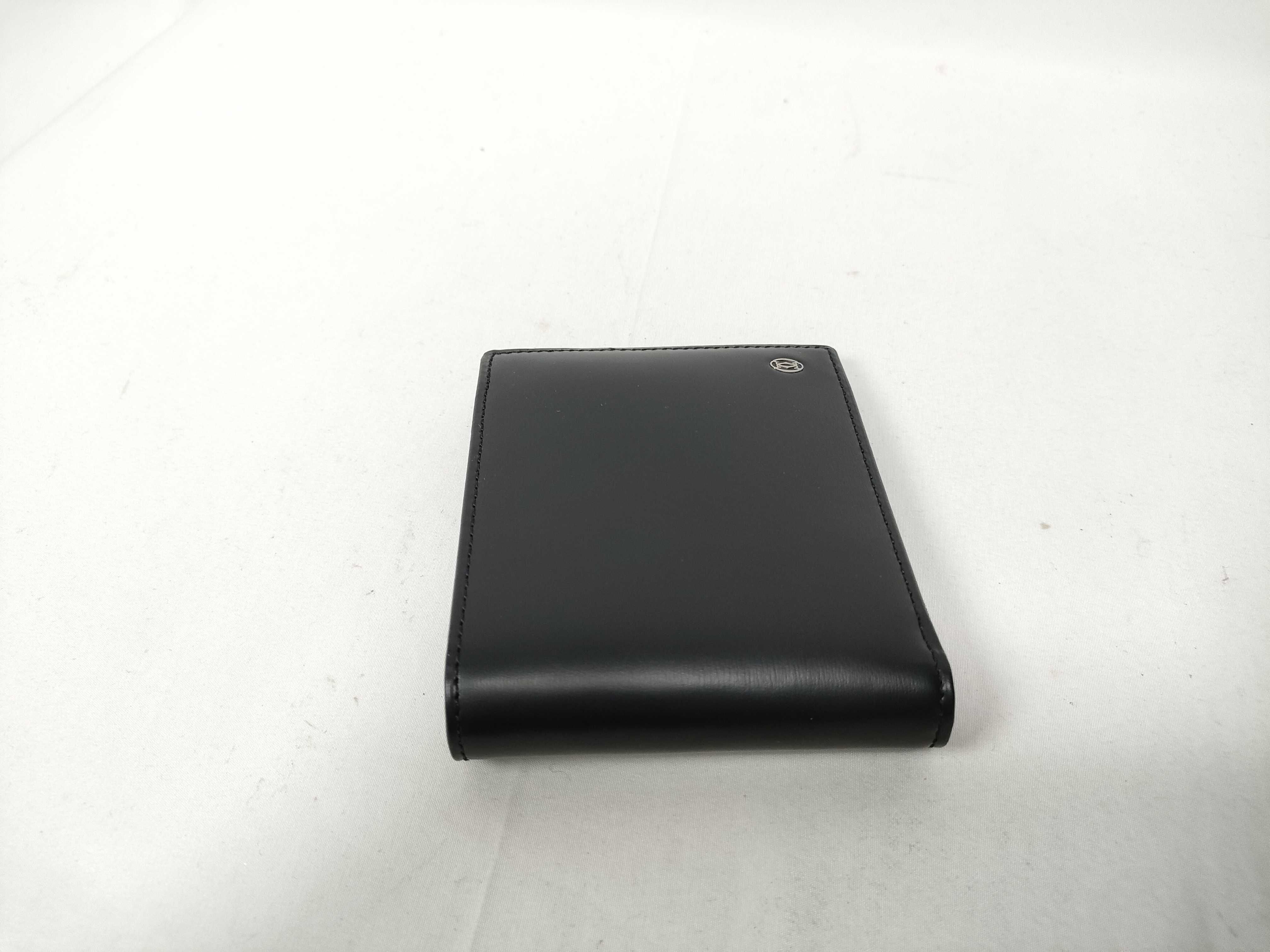 bi-fold wallet, black, with box and warranty. — view 7
