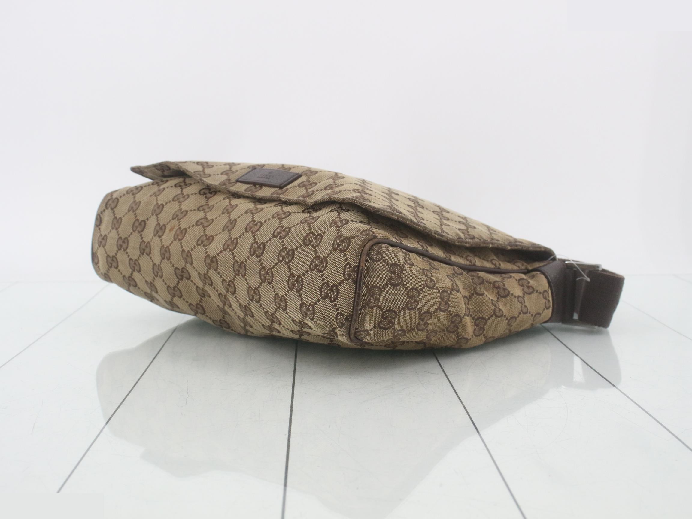 GG Canvas Shoulder Bag — view 6