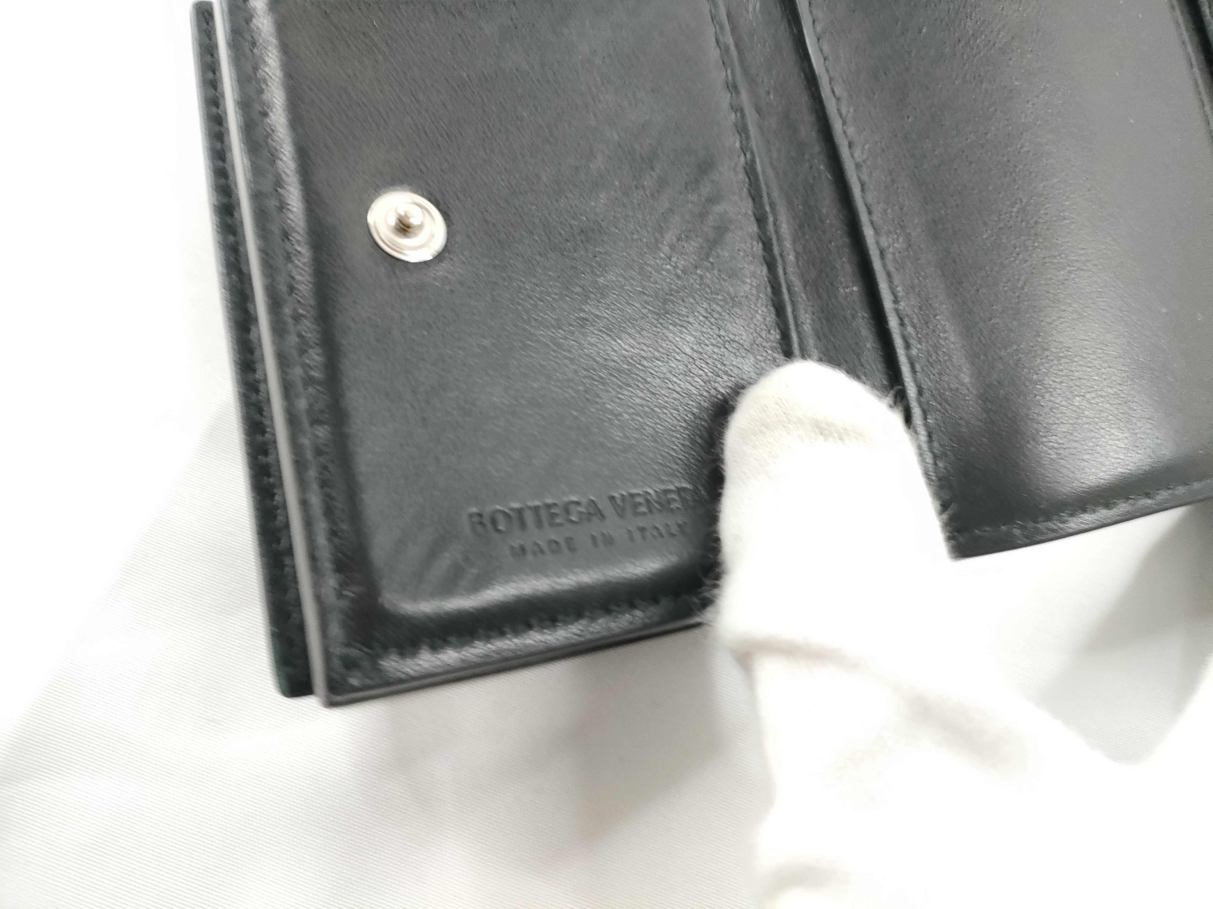 Intrecciato Tri-fold Wallet, Debossed Intrecciato, Compact Wallet — view 10