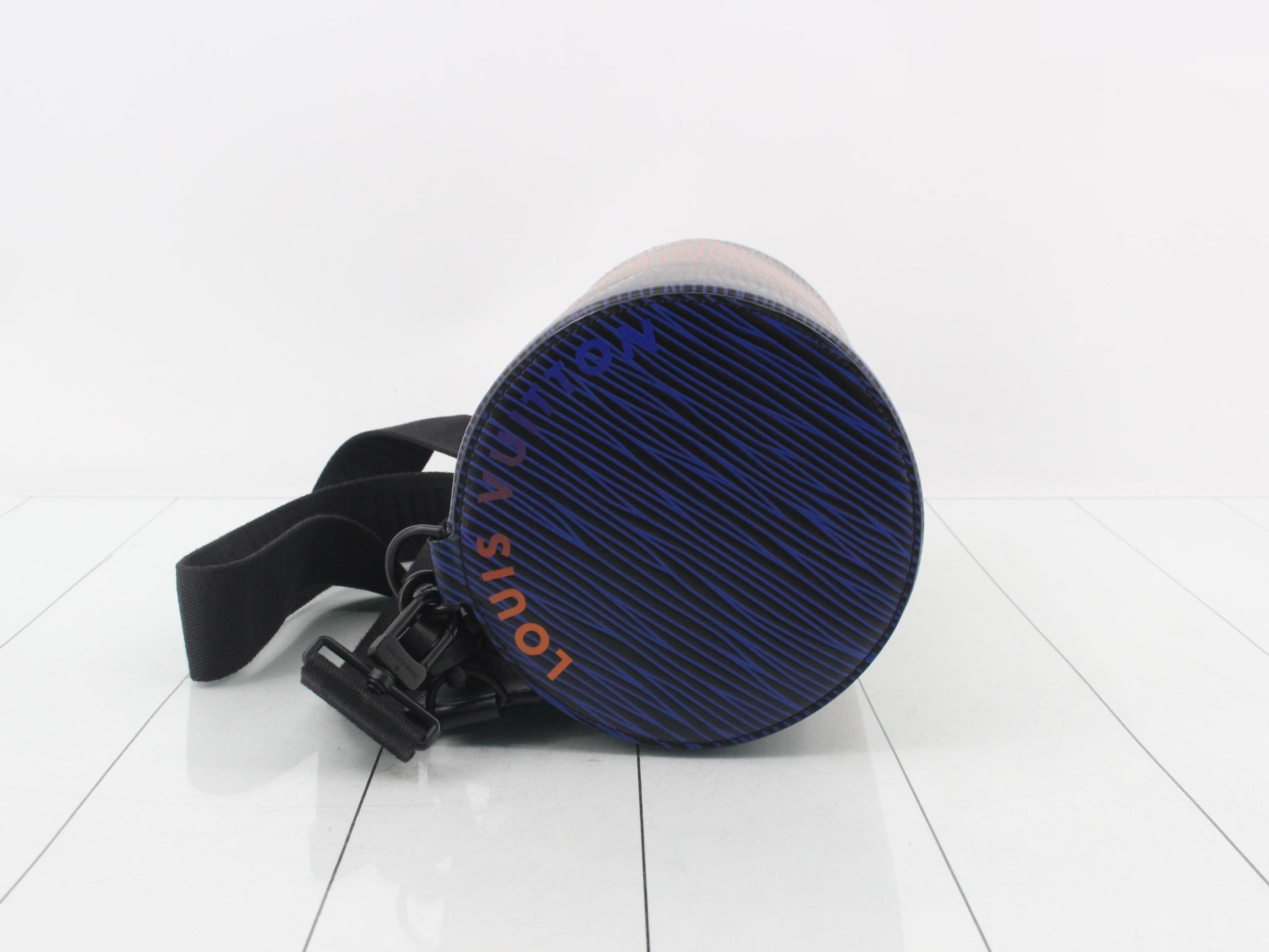 Soft Polochon Epi XL IC Chip Shoulder Bag — view 4