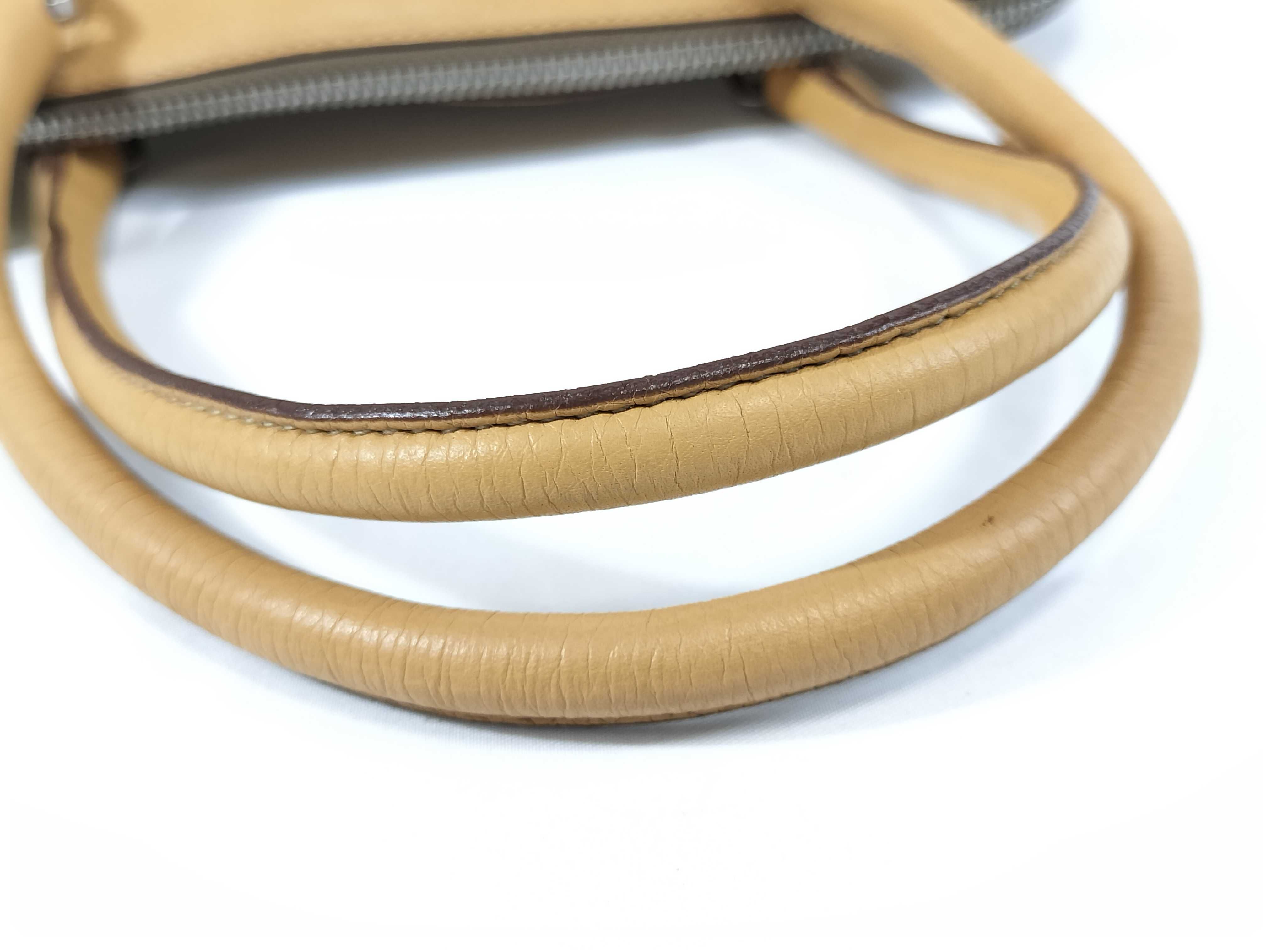 handbag — view 4