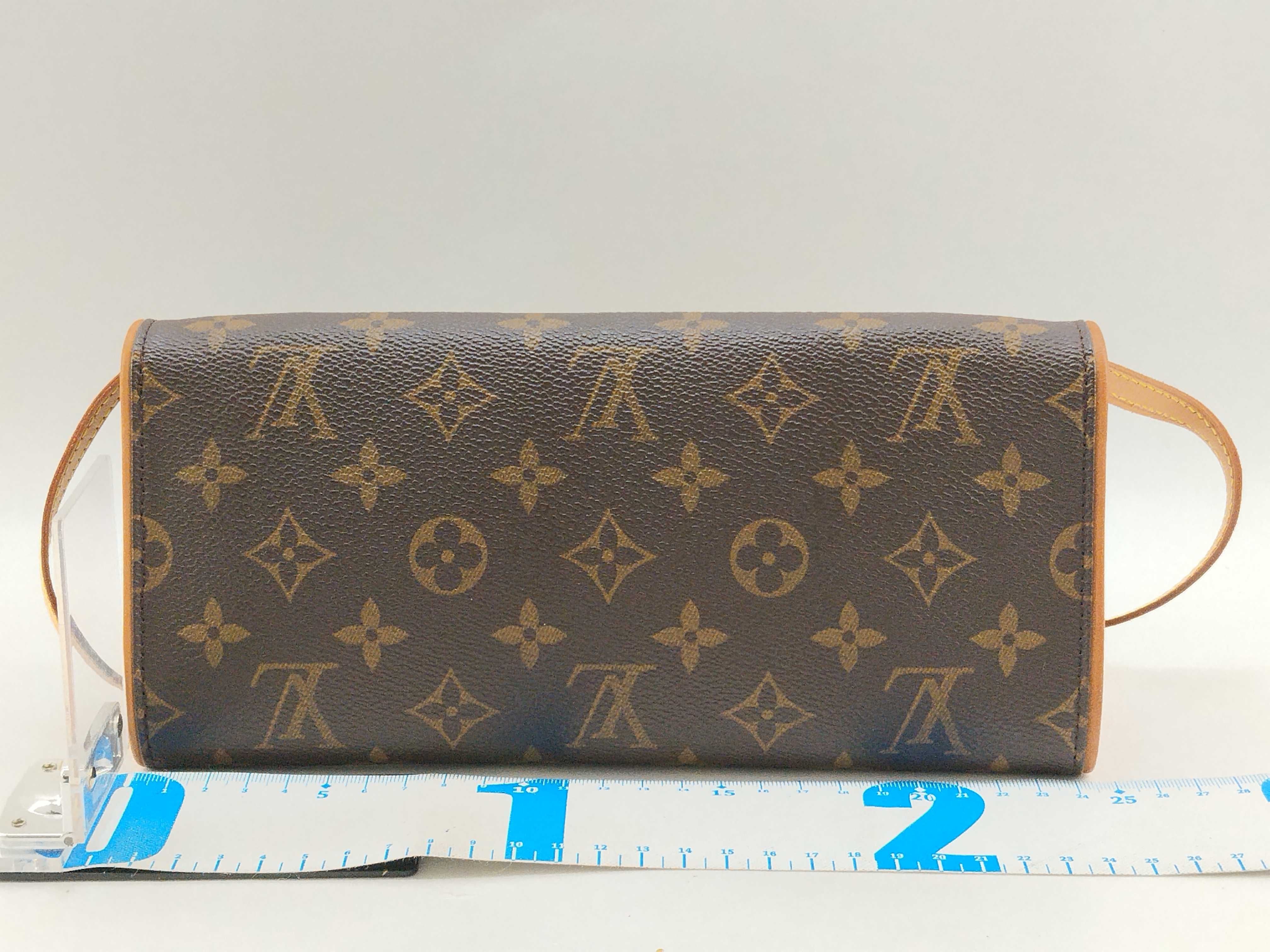 Monogram Louis Vuitton M51852 Clutch Bag — view 2