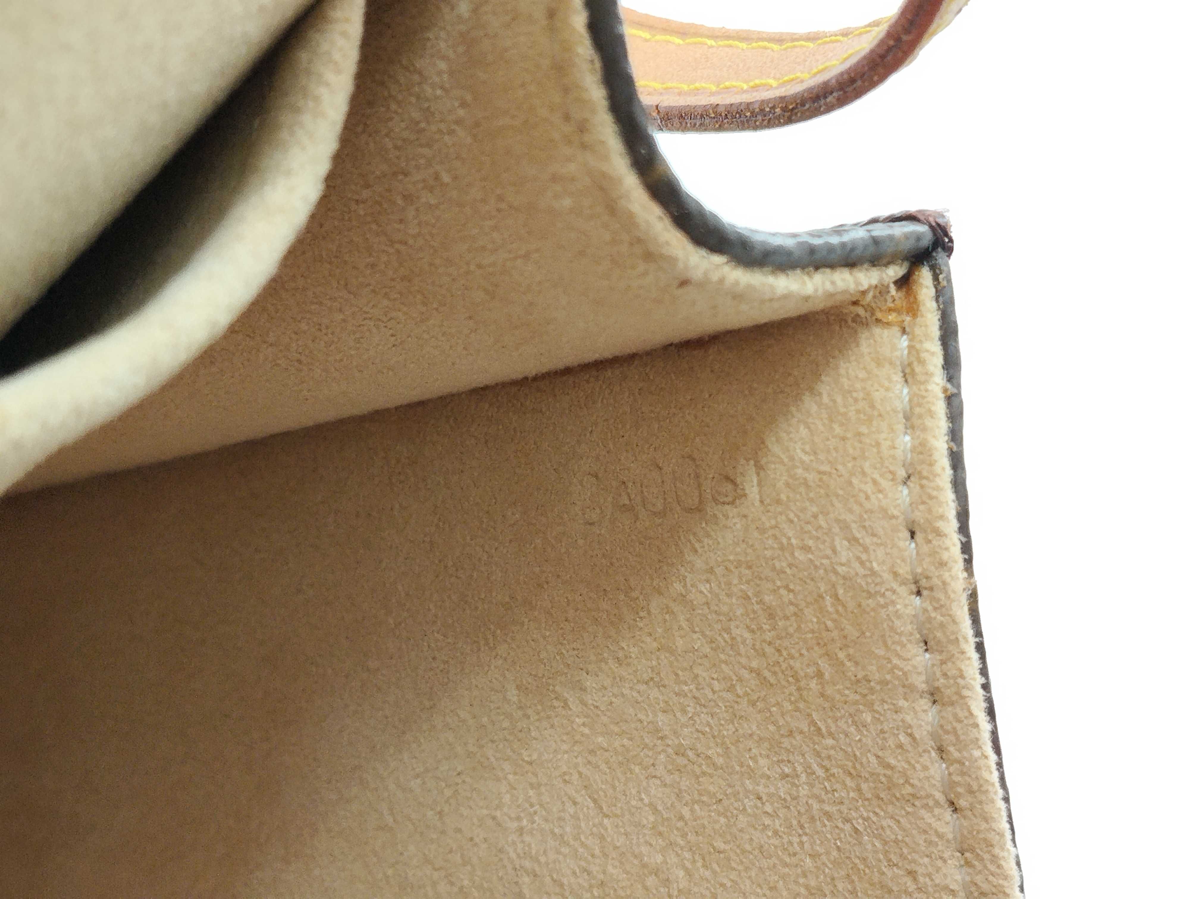 Monogram Louis Vuitton M51852 Clutch Bag — view 11