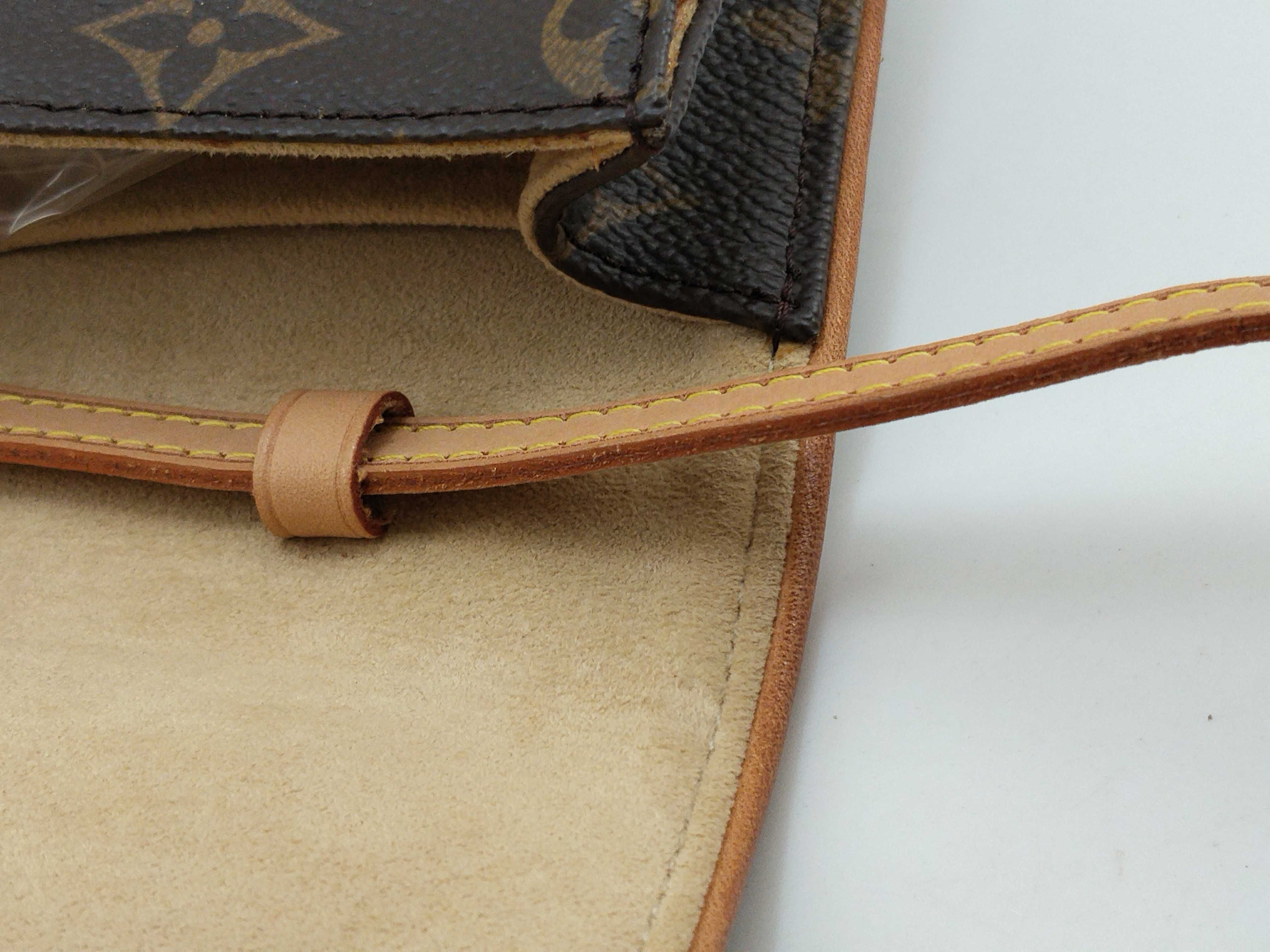 Monogram Louis Vuitton M51852 Clutch Bag — view 8