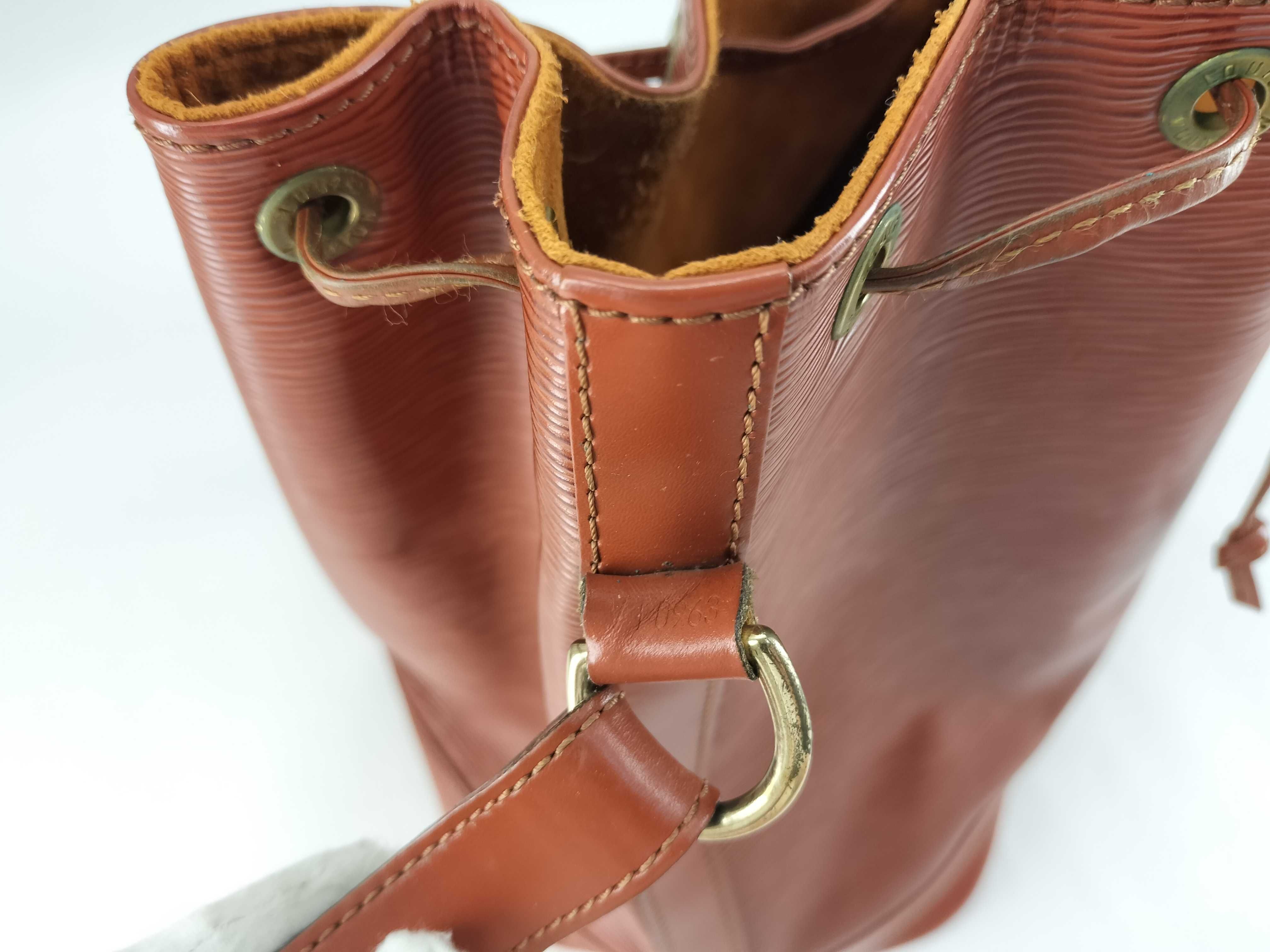 Epi Noé Shoulder Bag — view 12