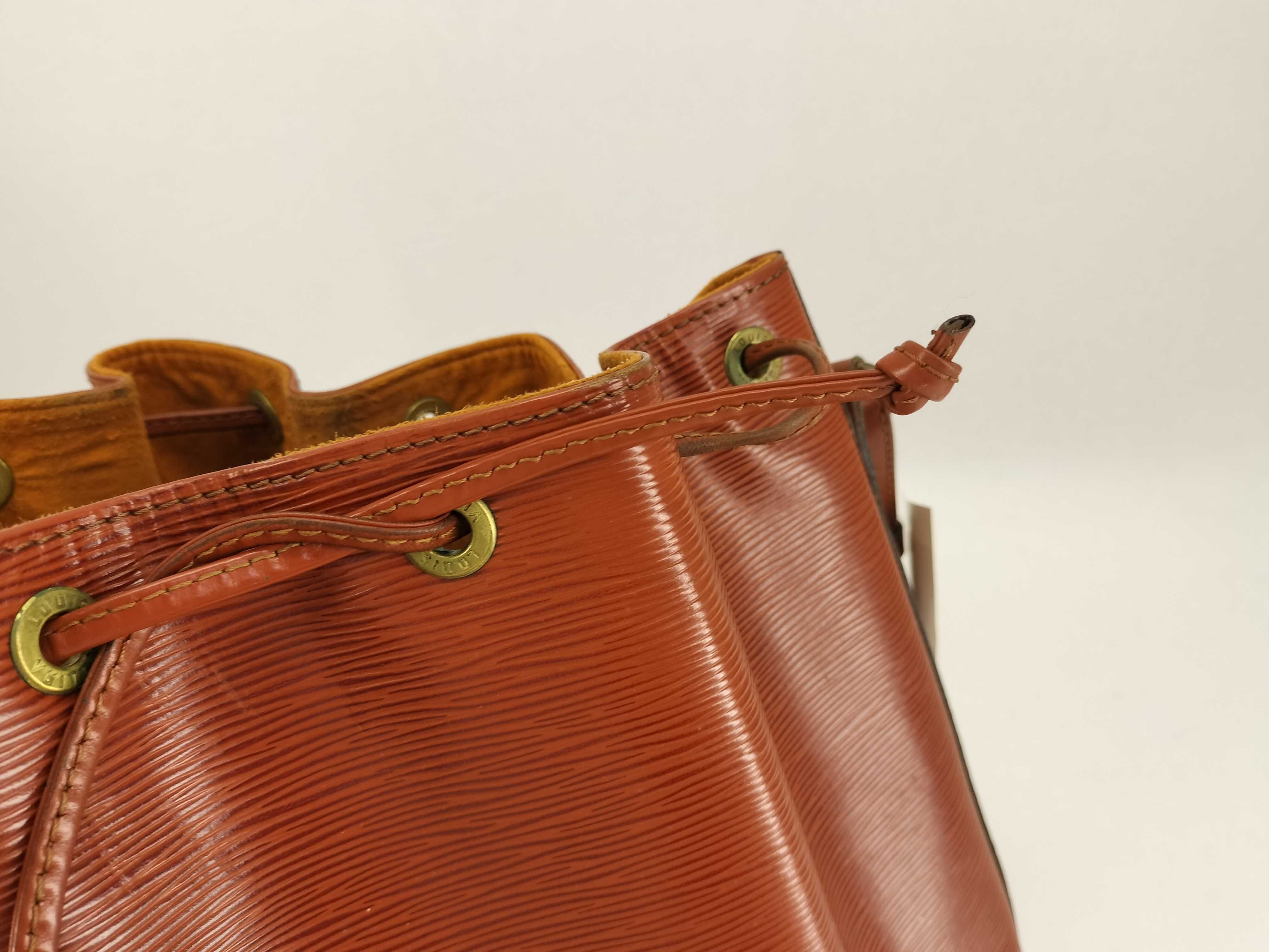 Epi Noé Shoulder Bag — view 14
