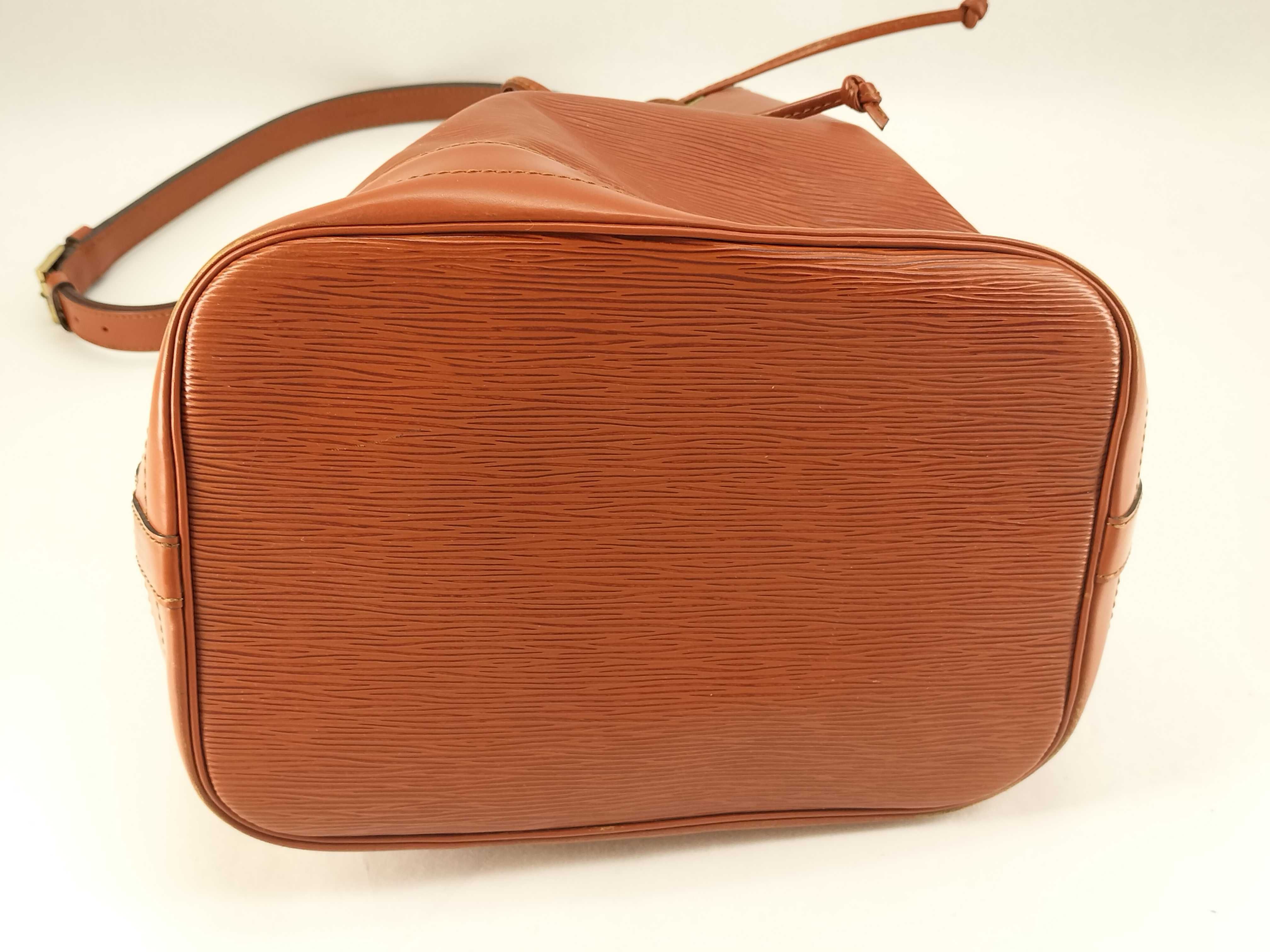 Epi Noé Shoulder Bag — view 7