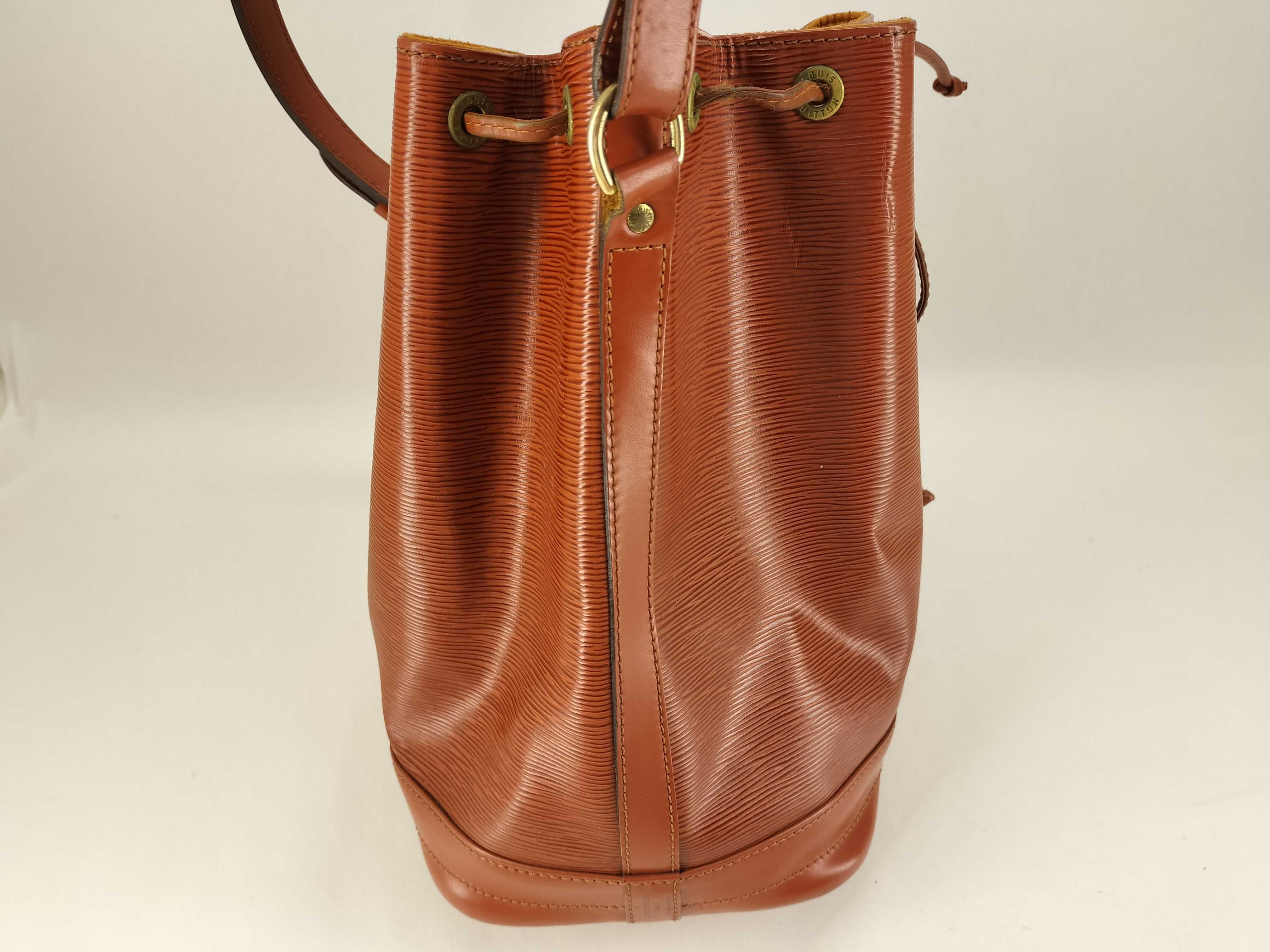 Epi Noé Shoulder Bag — view 9