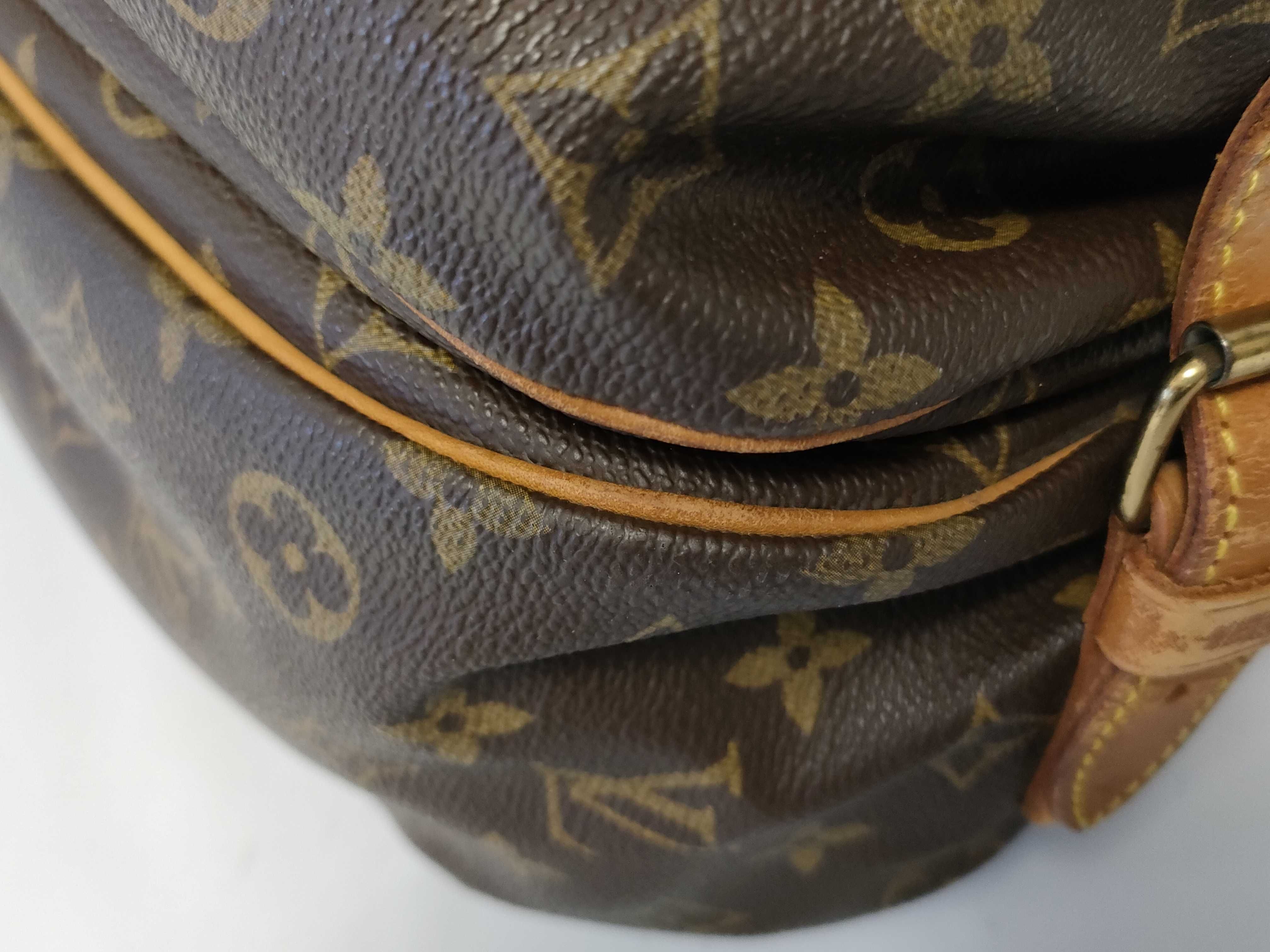 Monogram Louis Vuitton M42254 Saumur GM AR0915 Monogram Shoulder Bag — view 4