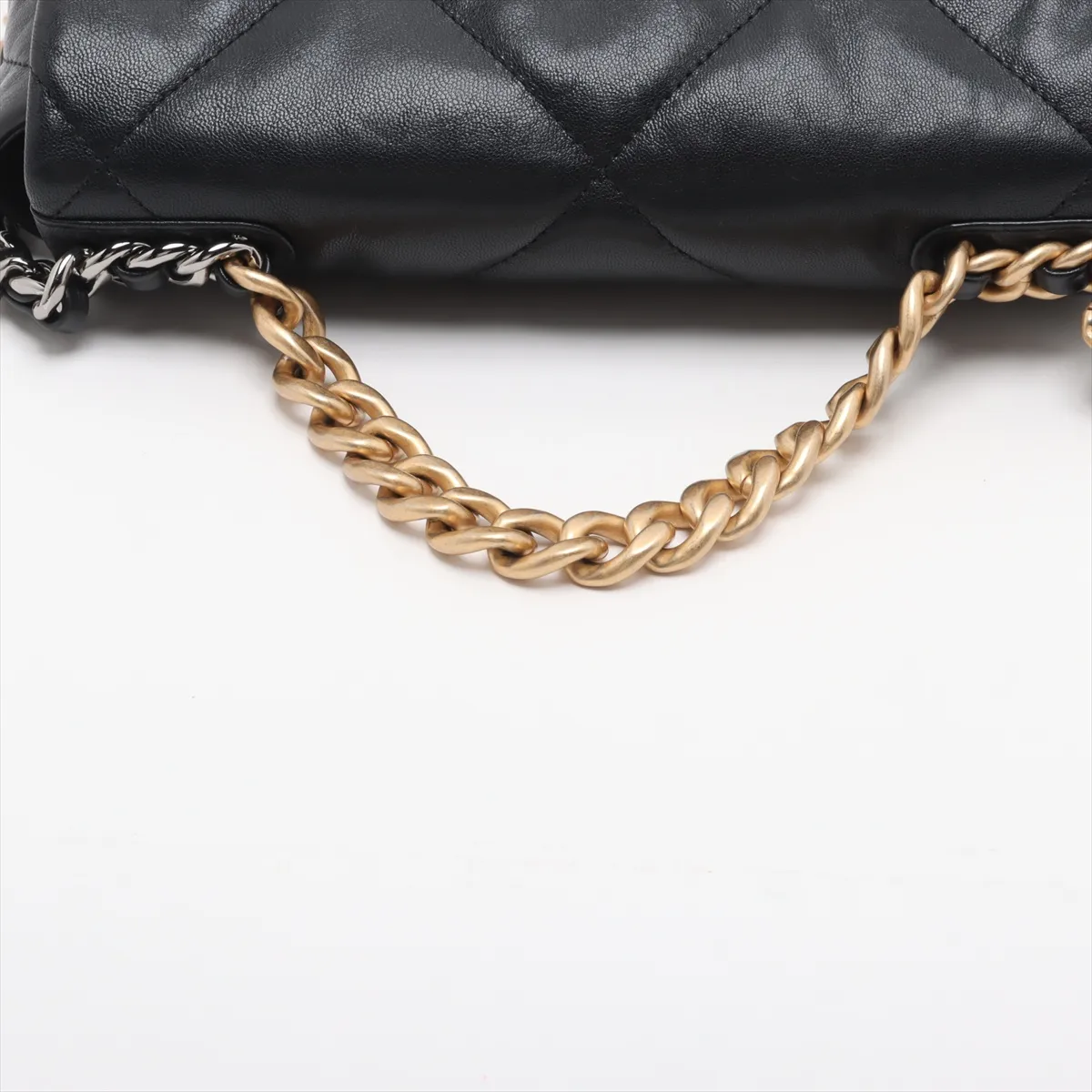 19 Lambskin Chain Shoulder Bag Black Gold Hardware 30082708 30s AS1160 — view 5