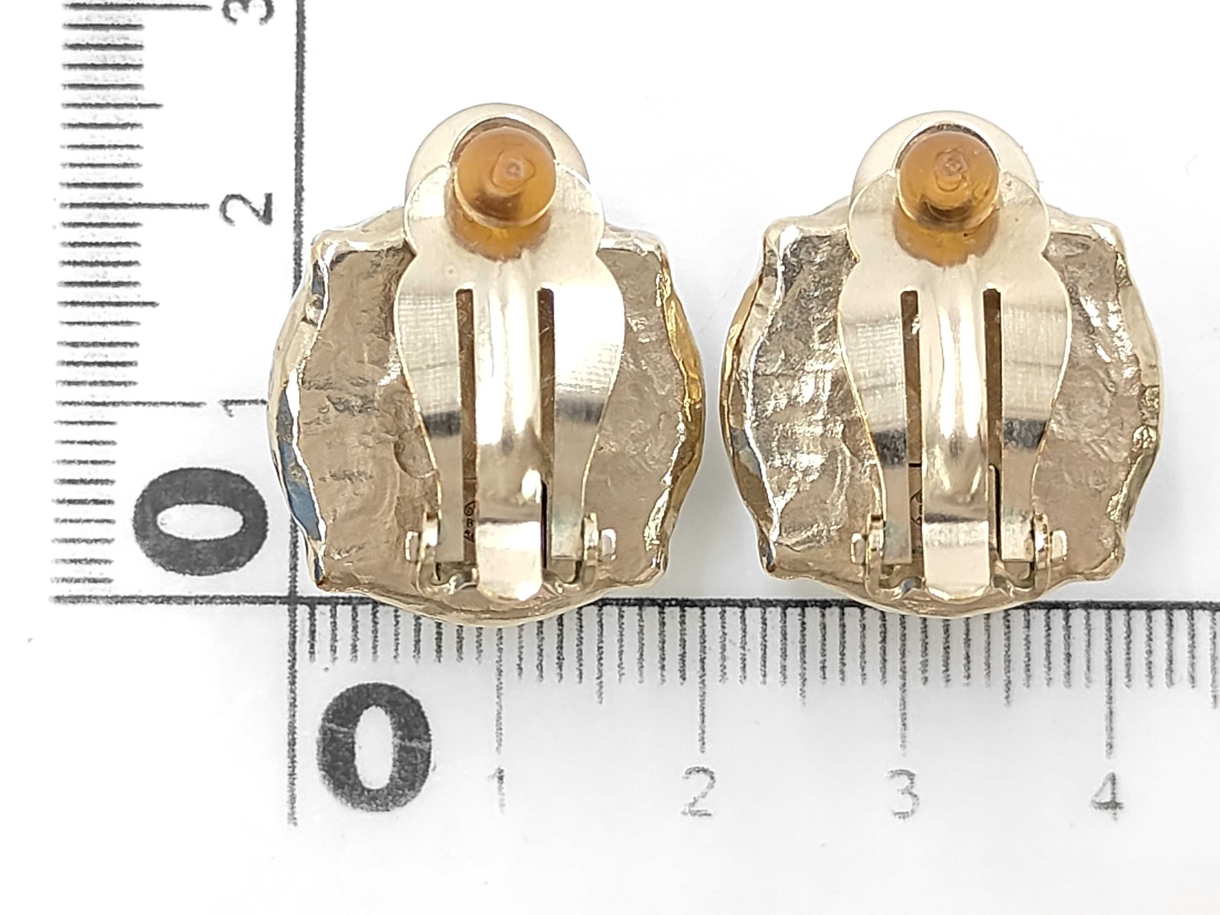 earrings — view 3