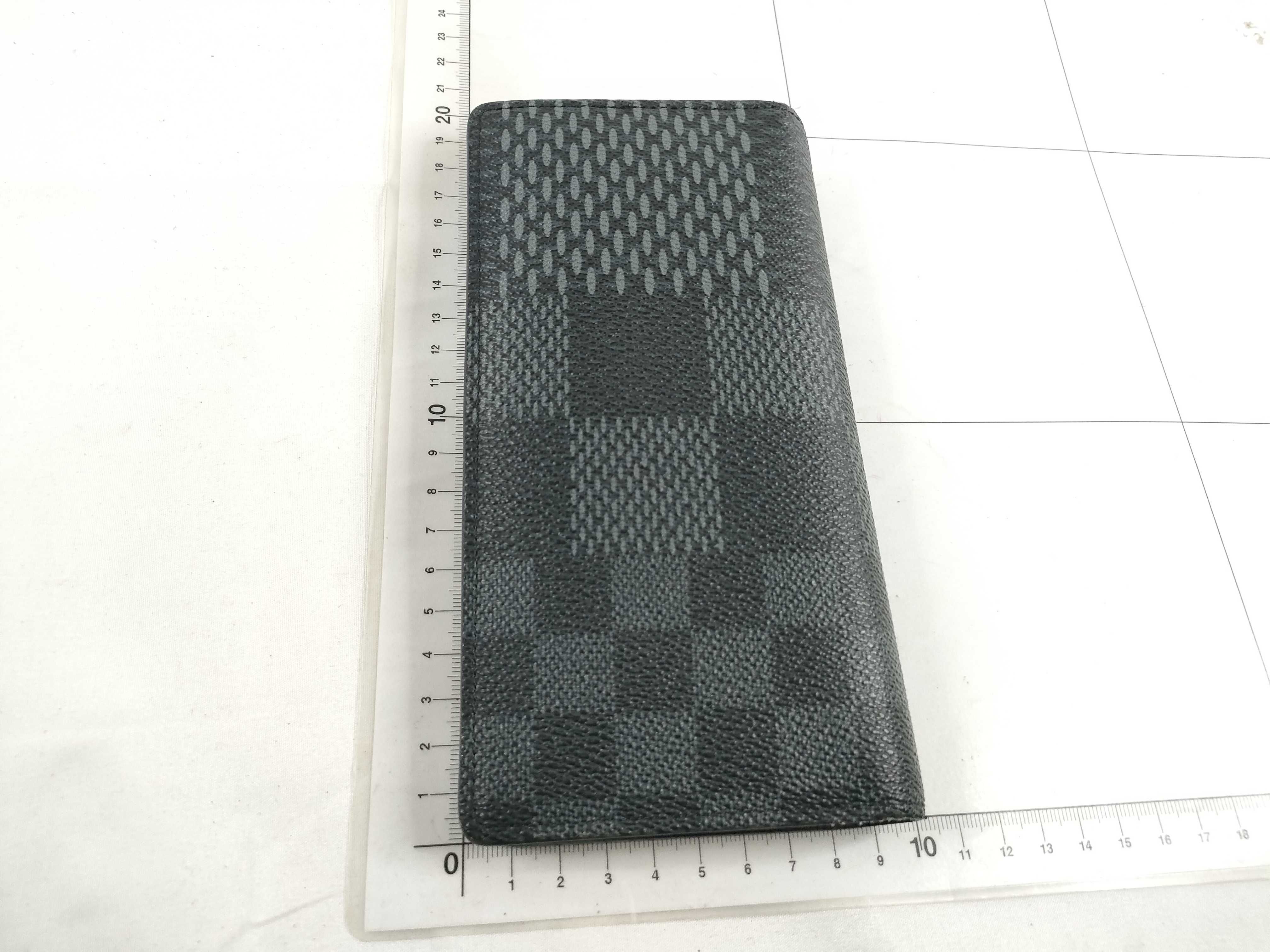 Damier Graphite Louis Vuitton Damier Graphite 3D Portefeuille Brazza Wallet — view 2