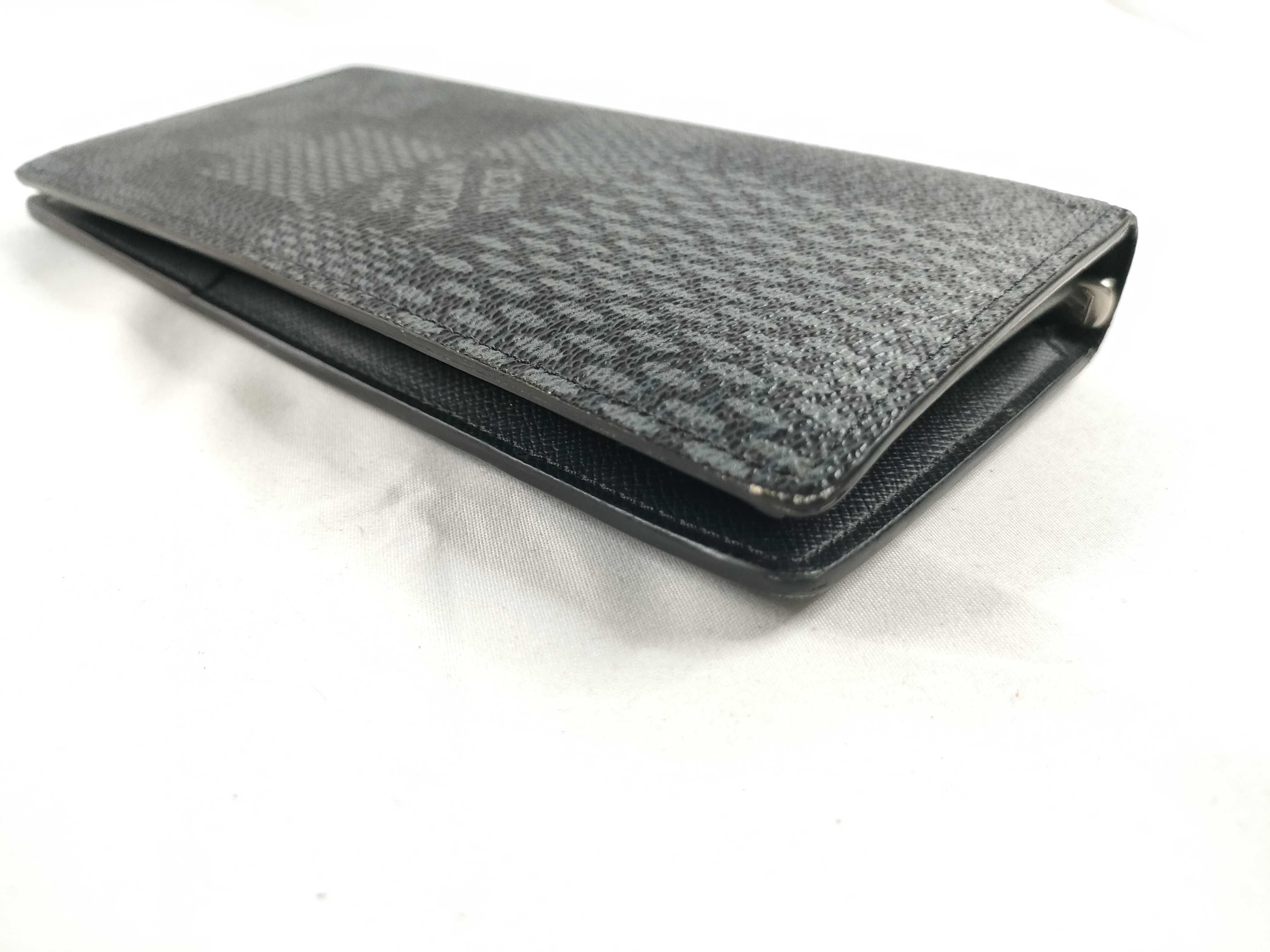 Damier Graphite Louis Vuitton Damier Graphite 3D Portefeuille Brazza Wallet — view 4
