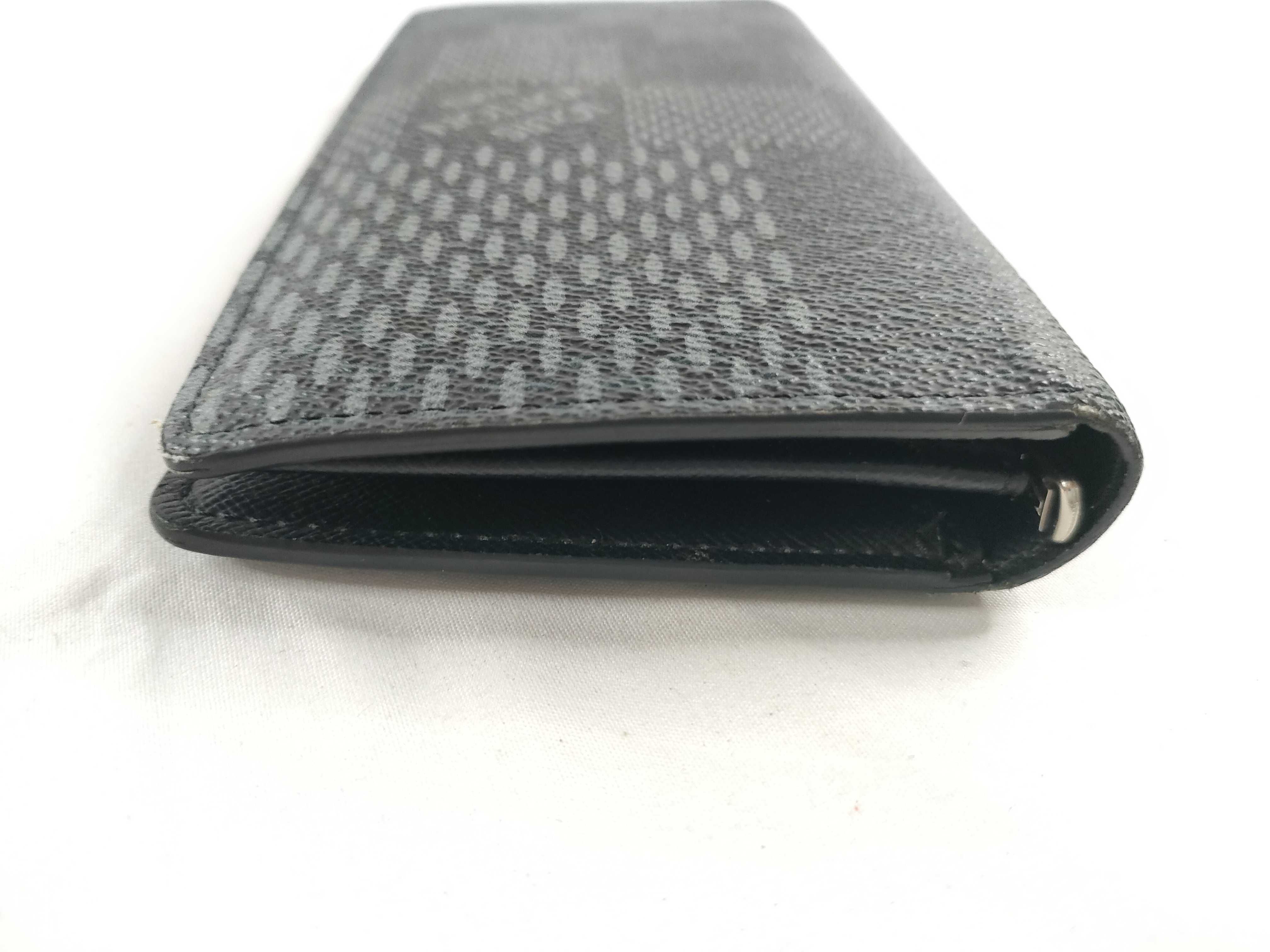 Damier Graphite Louis Vuitton Damier Graphite 3D Portefeuille Brazza Wallet — view 5