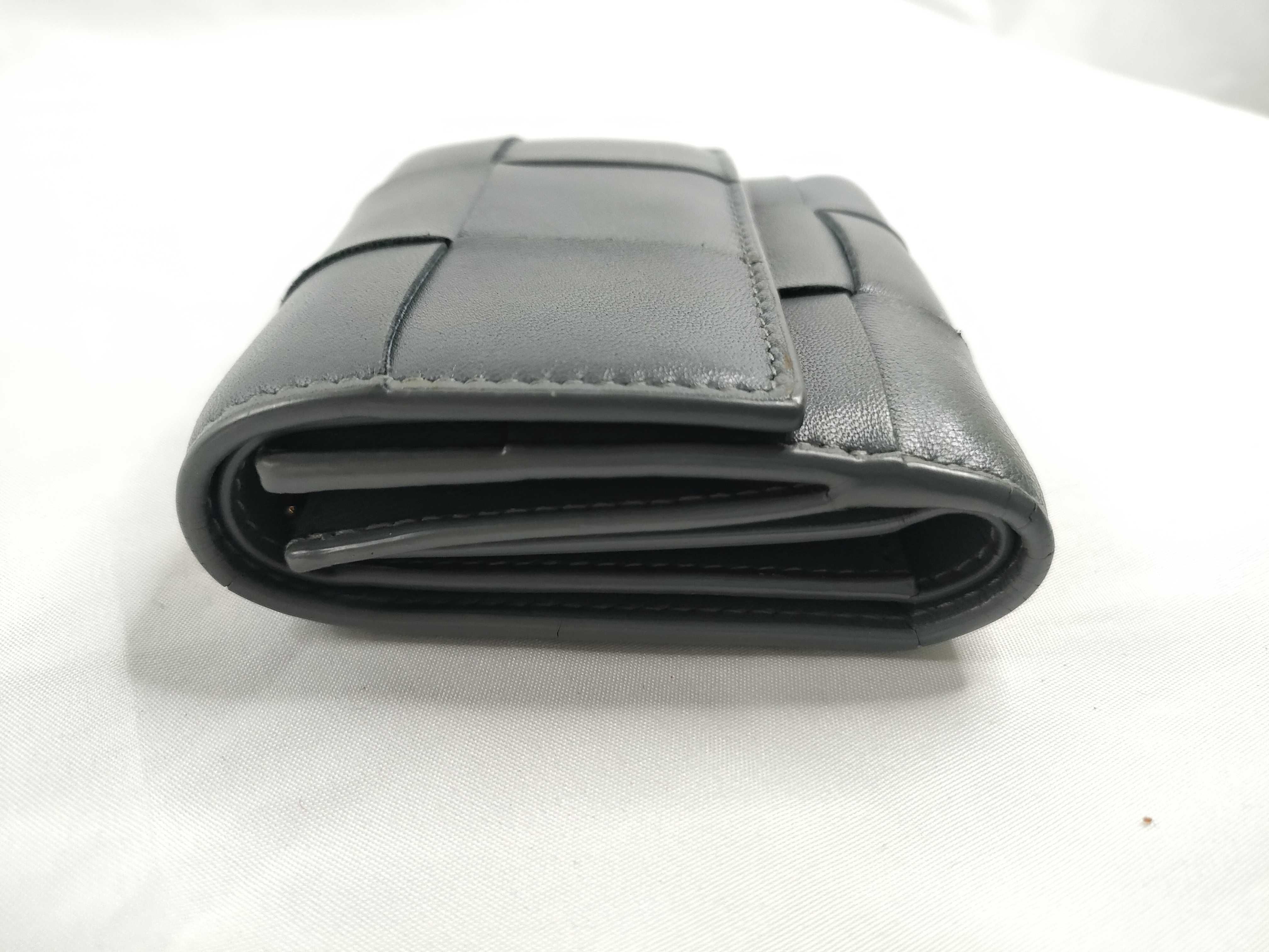 Cassette Maxi Intrecciato Tri-fold Wallet — view 5