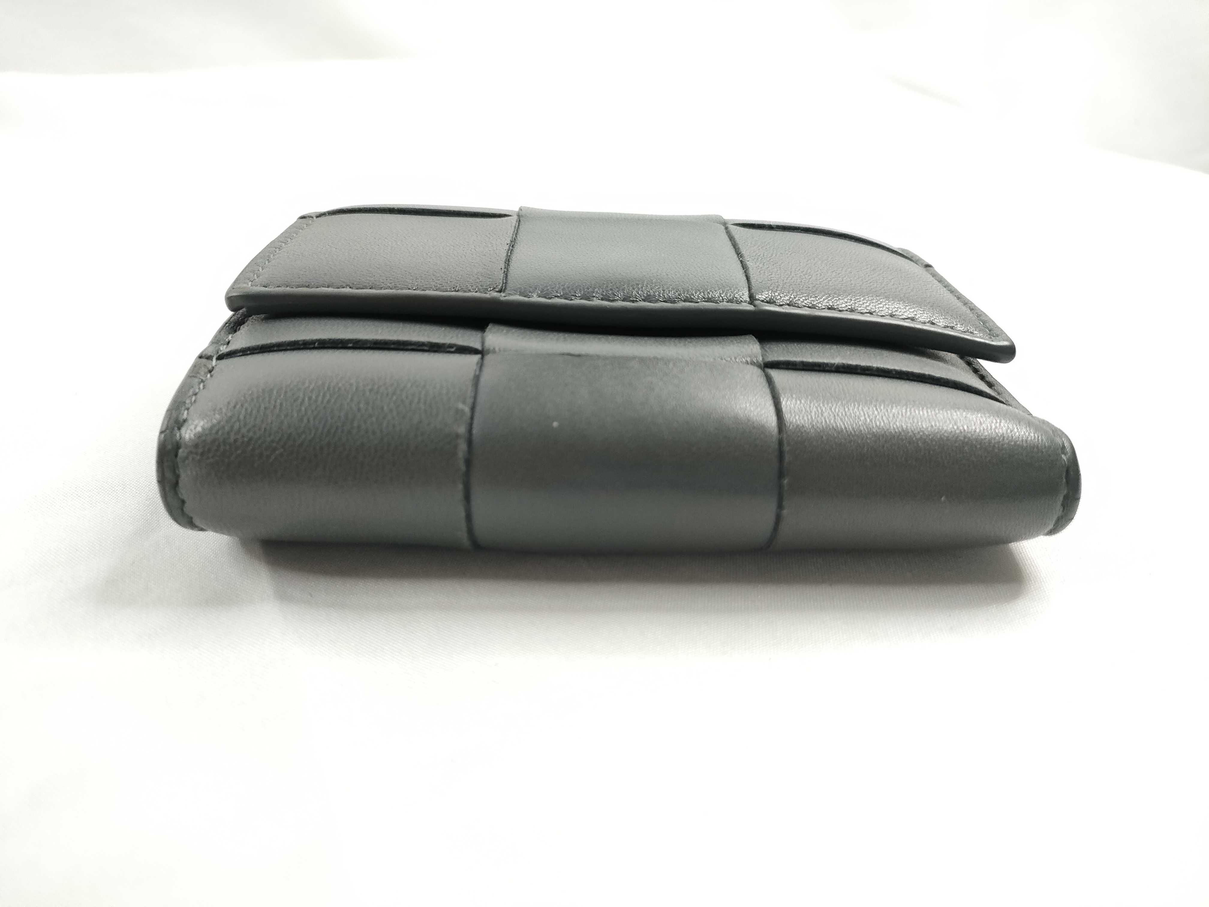 Cassette Maxi Intrecciato Tri-fold Wallet — view 6