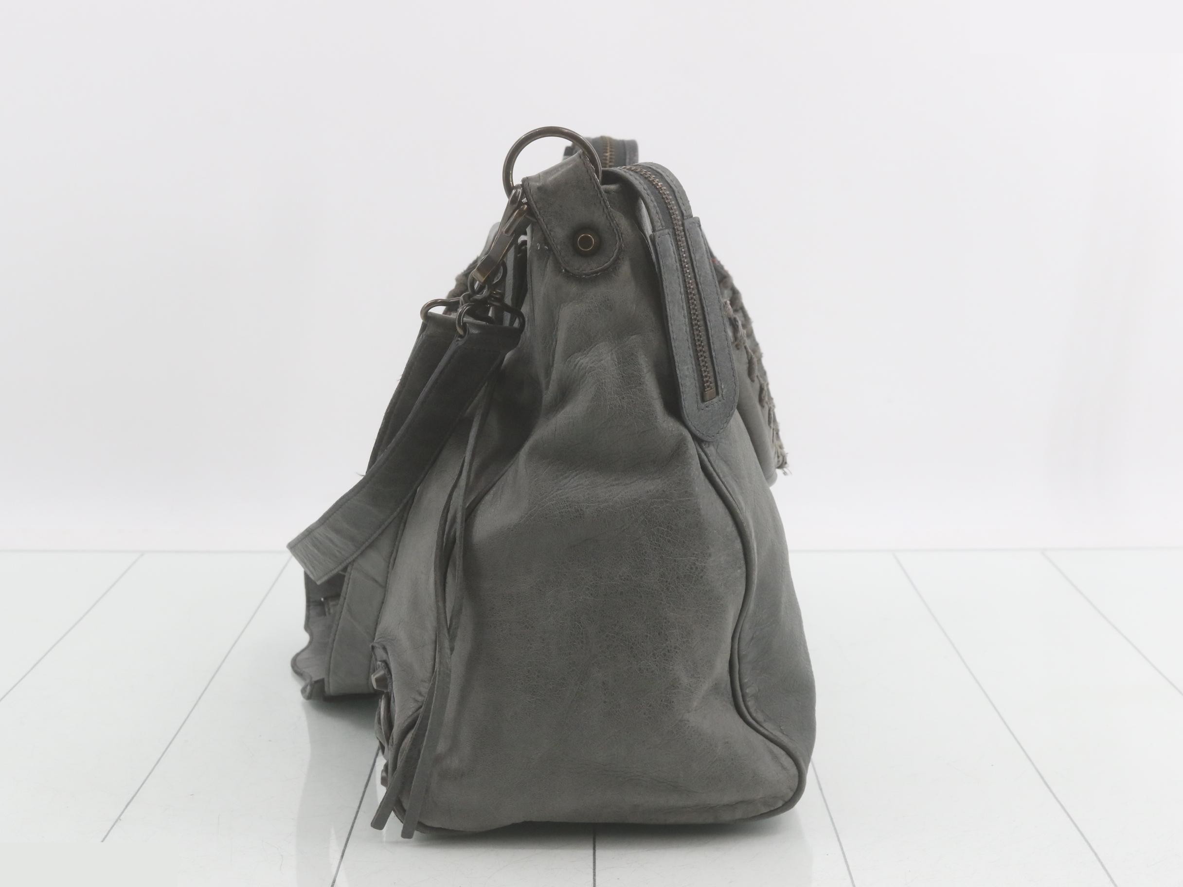 The City Shoulder Bag (2-Way) — view 3