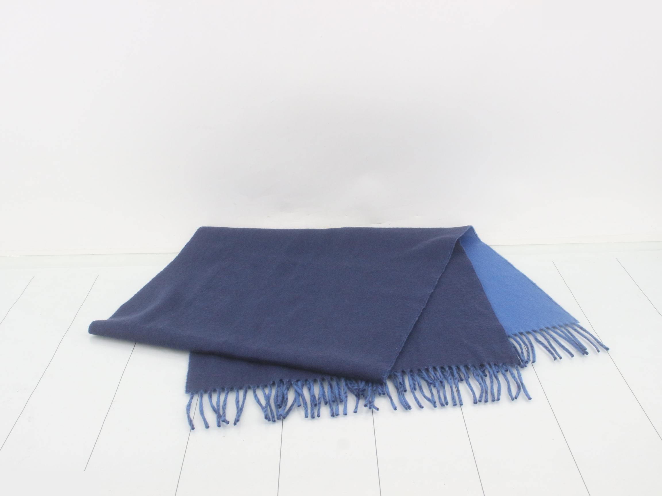 scarf — view 3