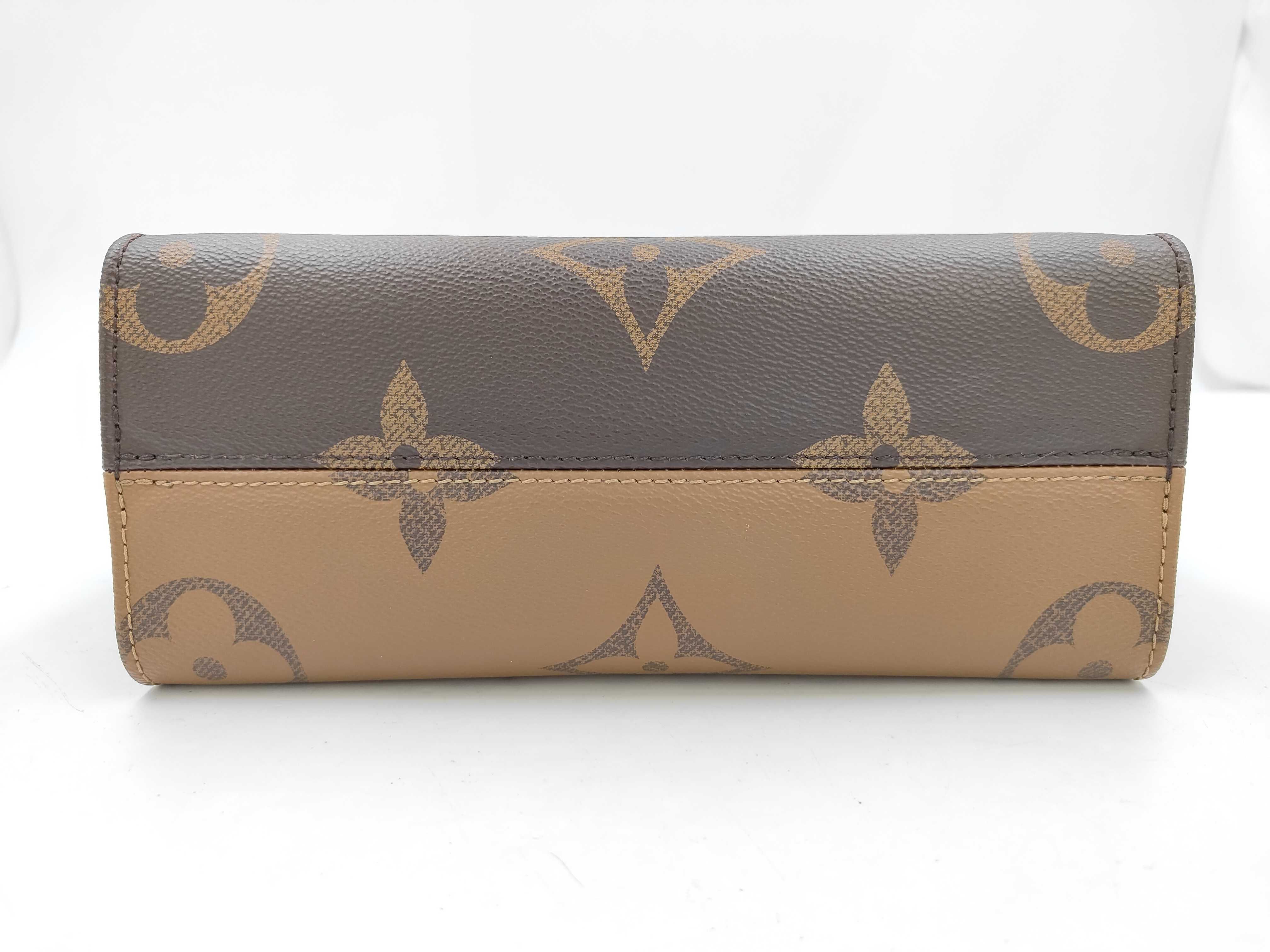 LV Monogram Giant Reverse OnTheGo PM M46373 RFID Handbag — view 7