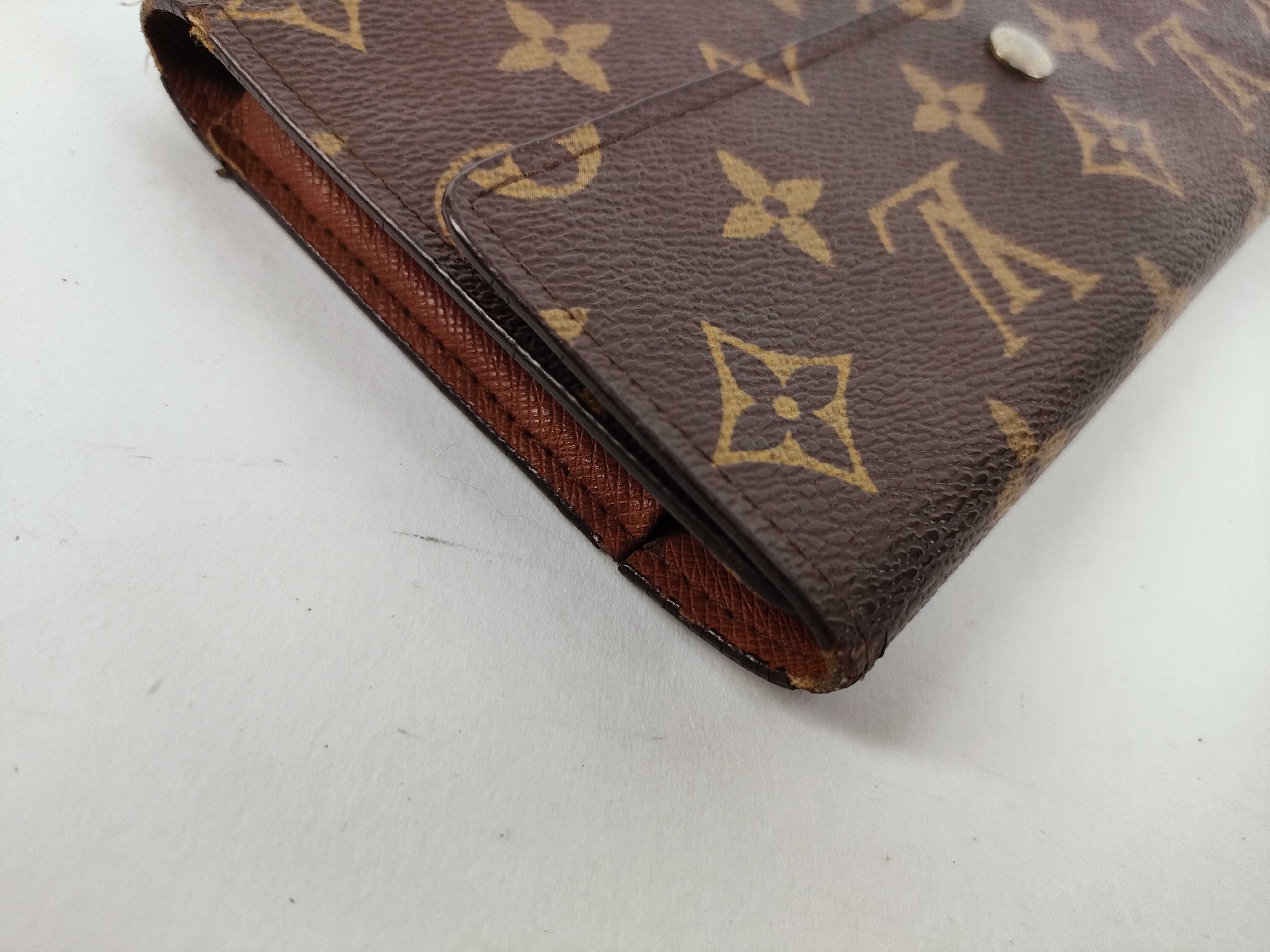 Monogram Louis Vuitton International Wallet — view 3