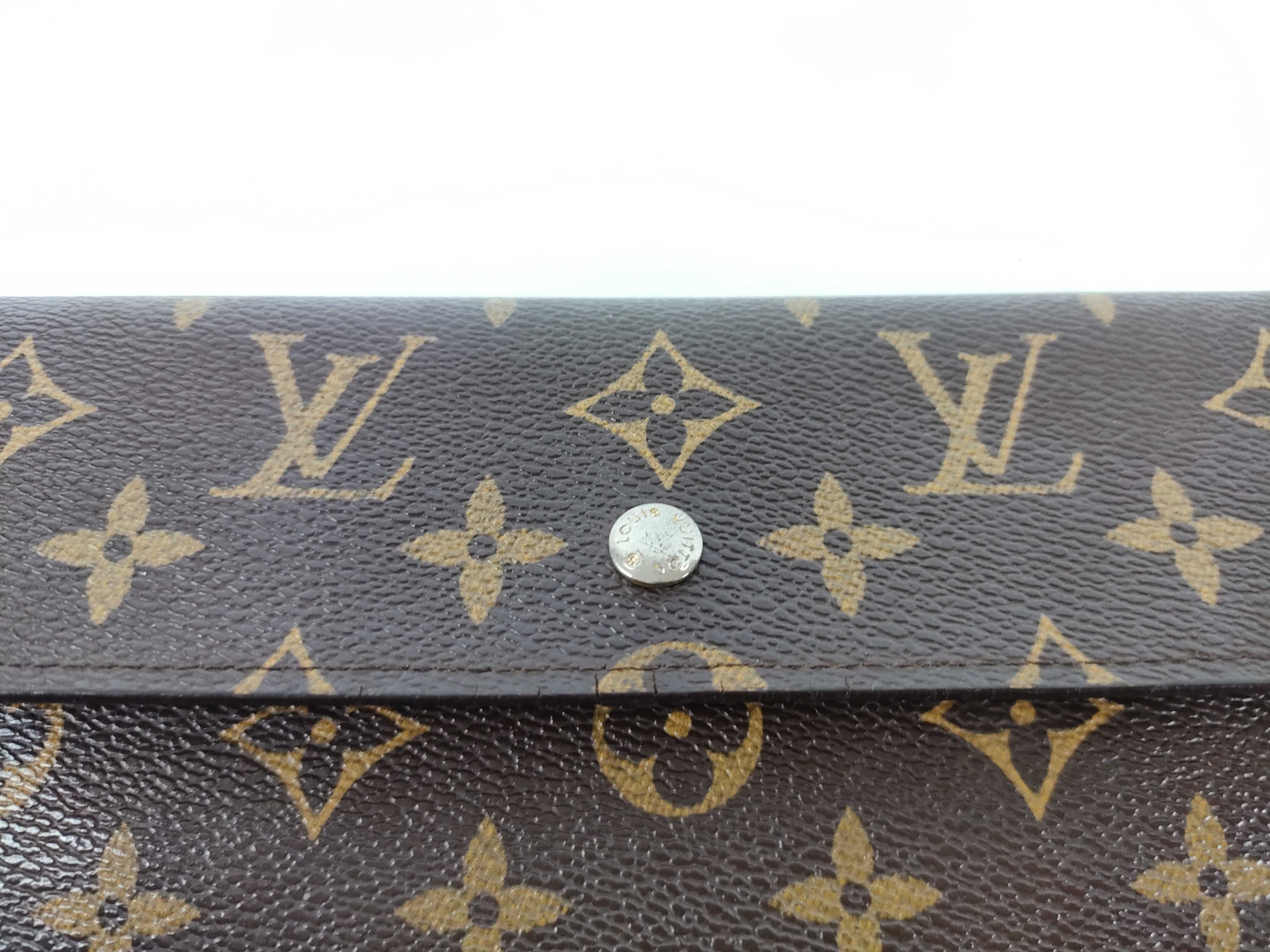 Monogram Louis Vuitton International Wallet — view 8