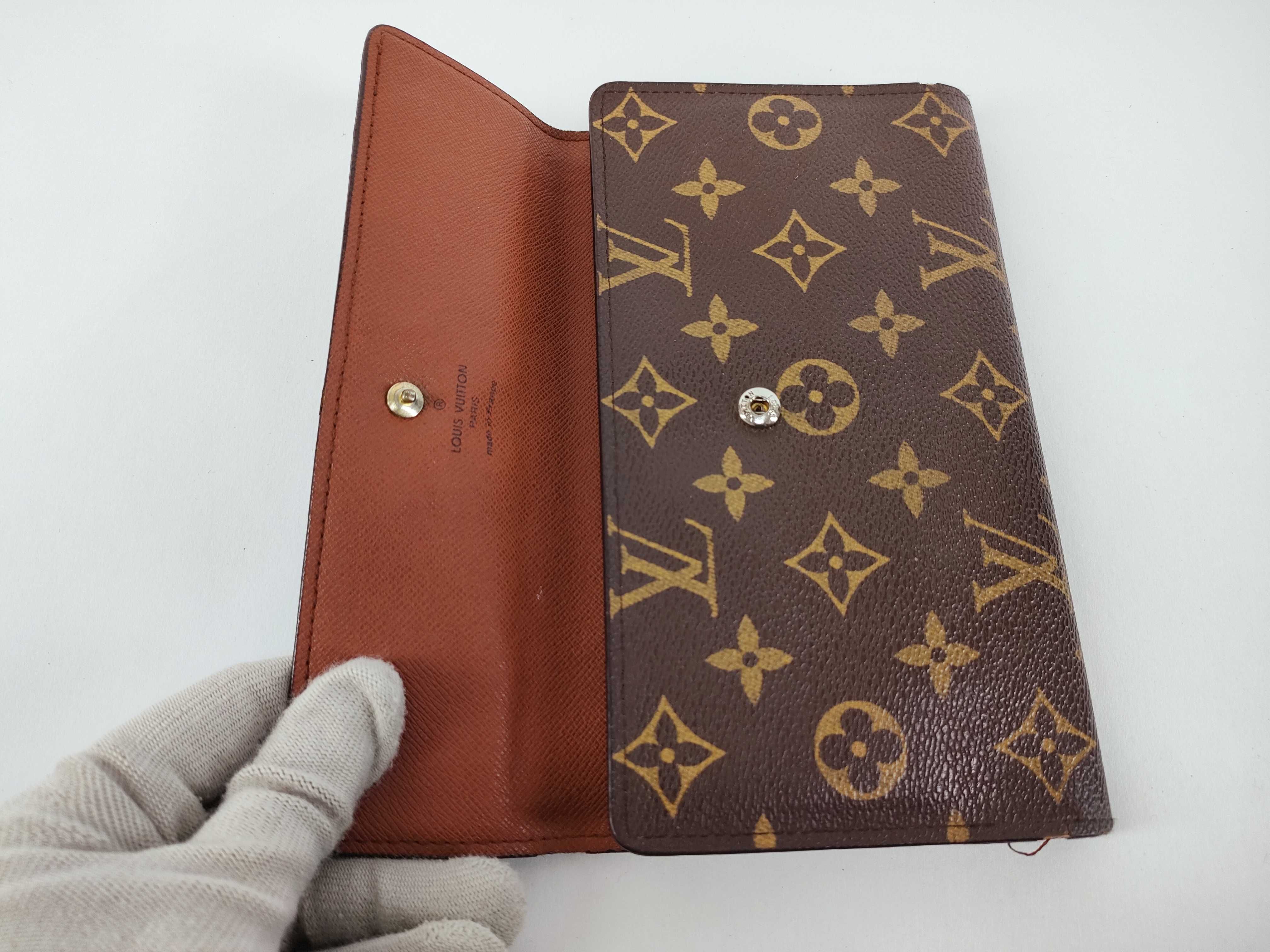 Monogram Louis Vuitton International Wallet — view 9