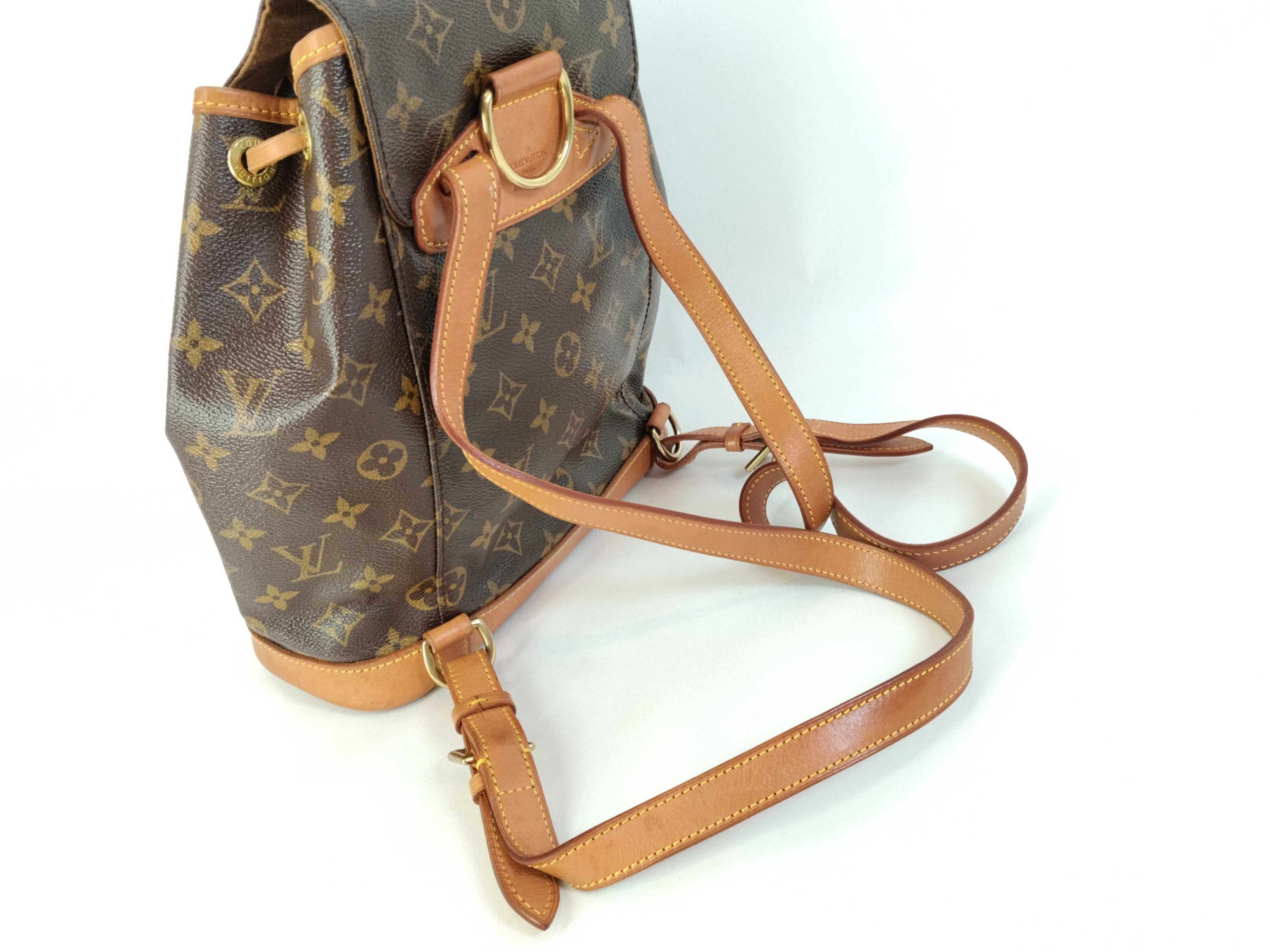 Monogram Louis Vuitton Monogram Montsouris MM M51136 Backpack with Pouch — view 3