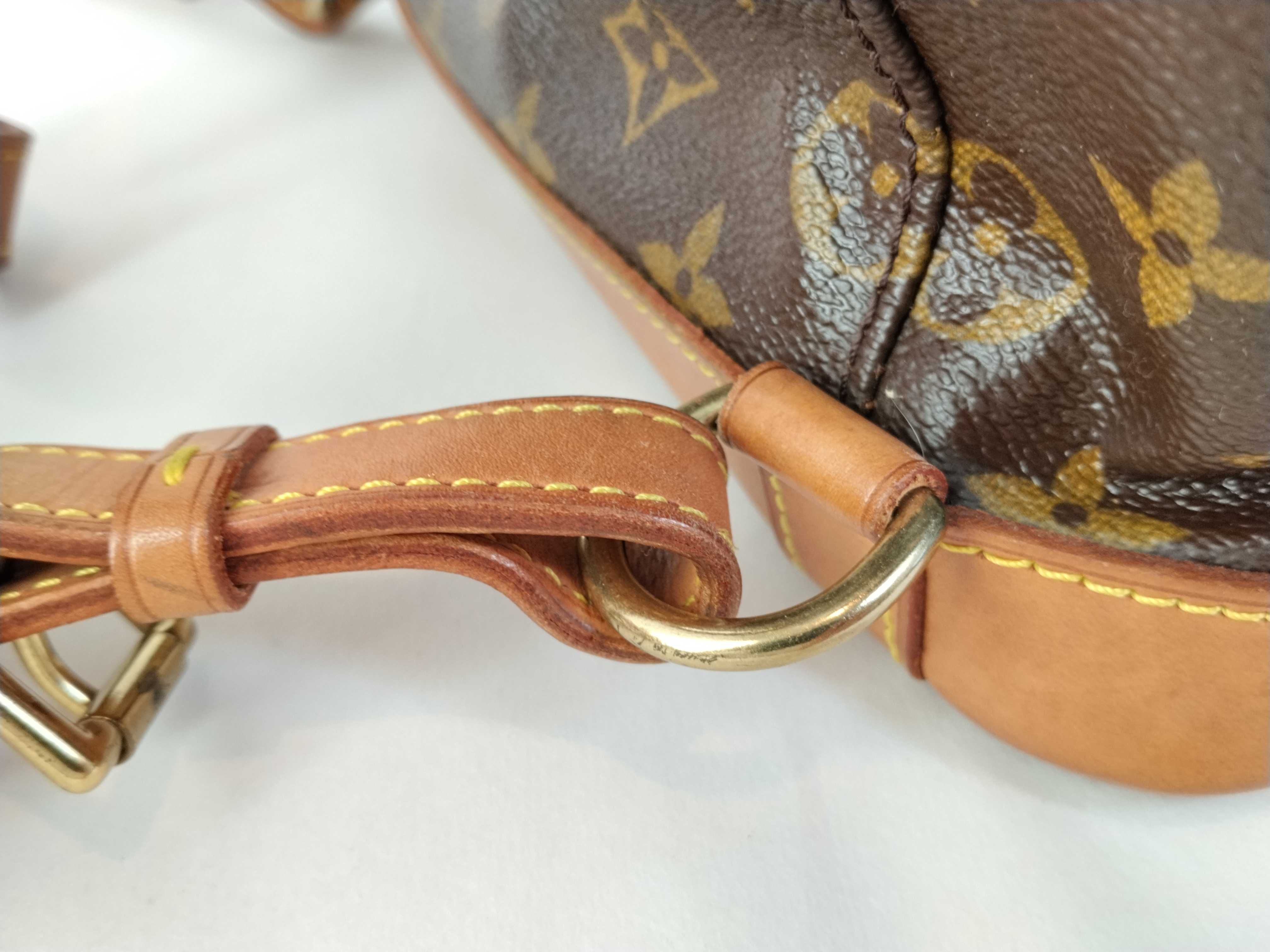 Monogram Louis Vuitton Monogram Montsouris MM M51136 Backpack with Pouch — view 5