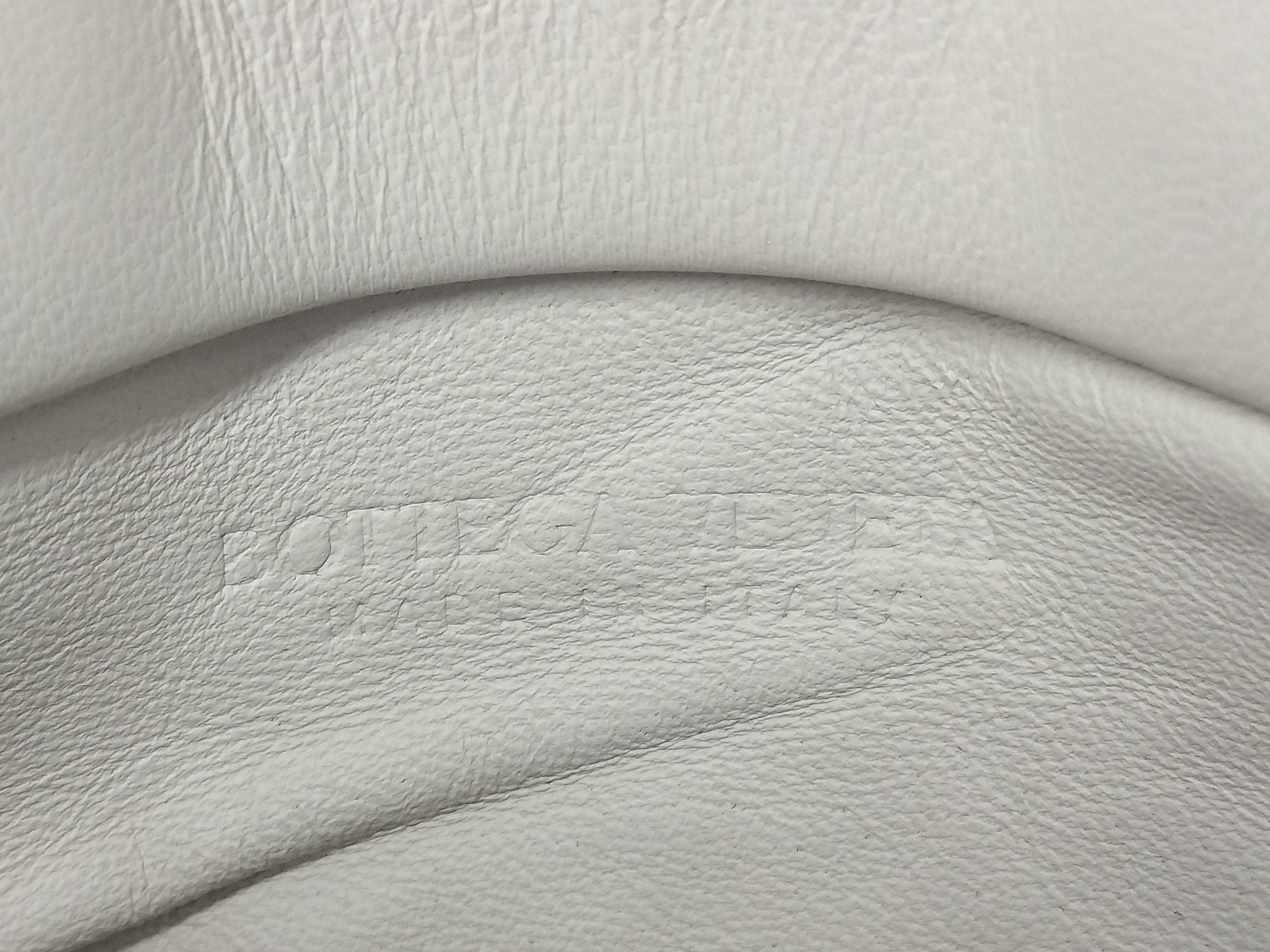 Intrecciato Bottega Shoulder Bag — view 8