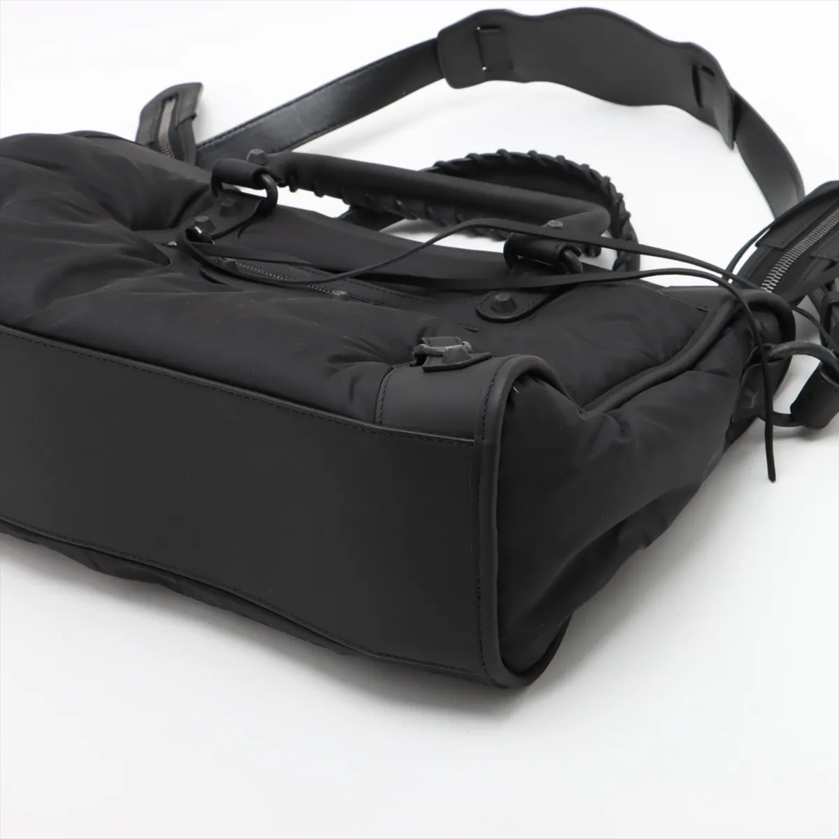 The City Nylon x Leather 2WAY Handbag Black 115748 with Mirror — view 3