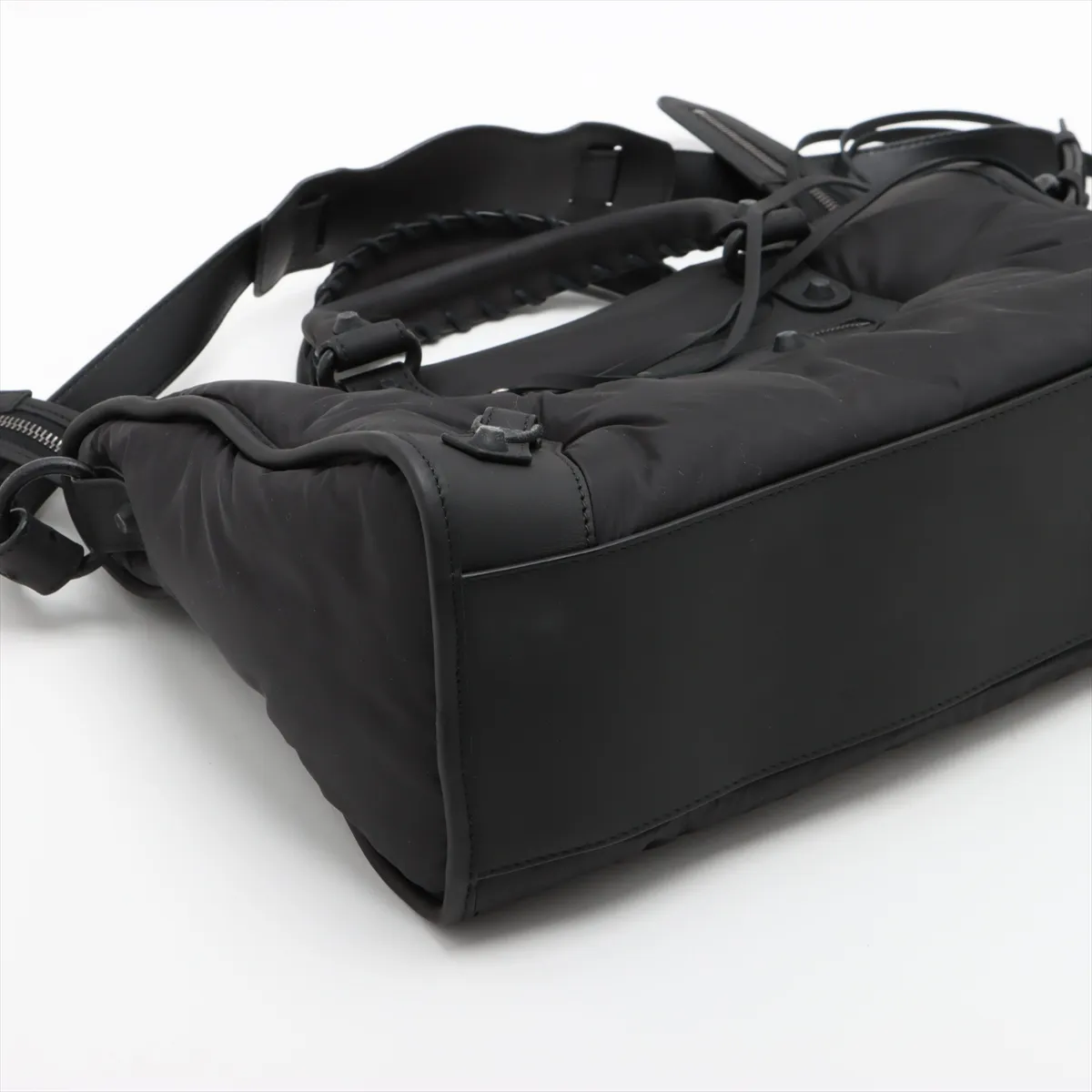 The City Nylon x Leather 2WAY Handbag Black 115748 with Mirror — view 4