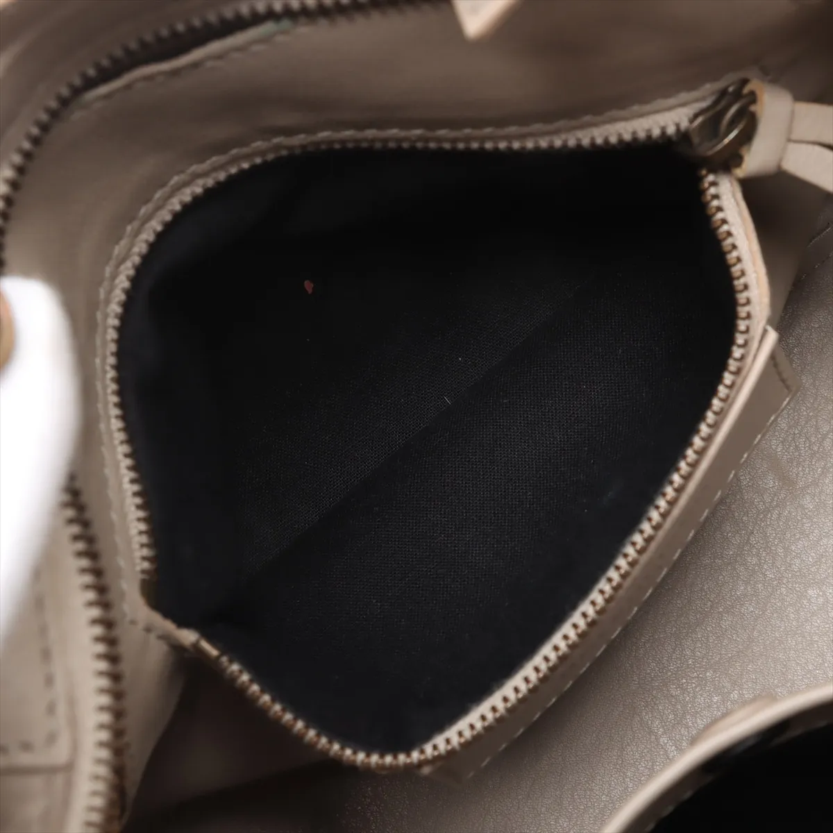 Blackout Leather 2WAY Handbag Greige 443516 — view 10