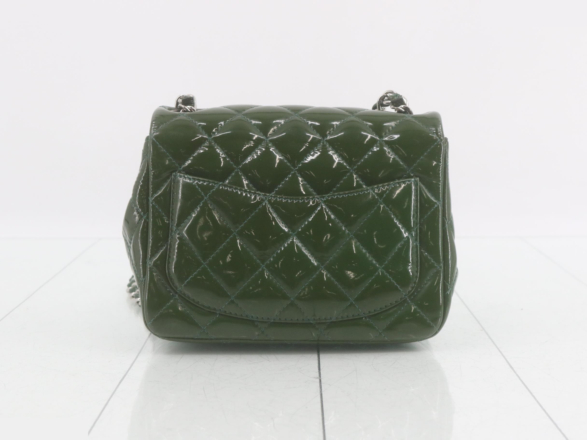 Matelassé enamel chain shoulder bag, green — view 2