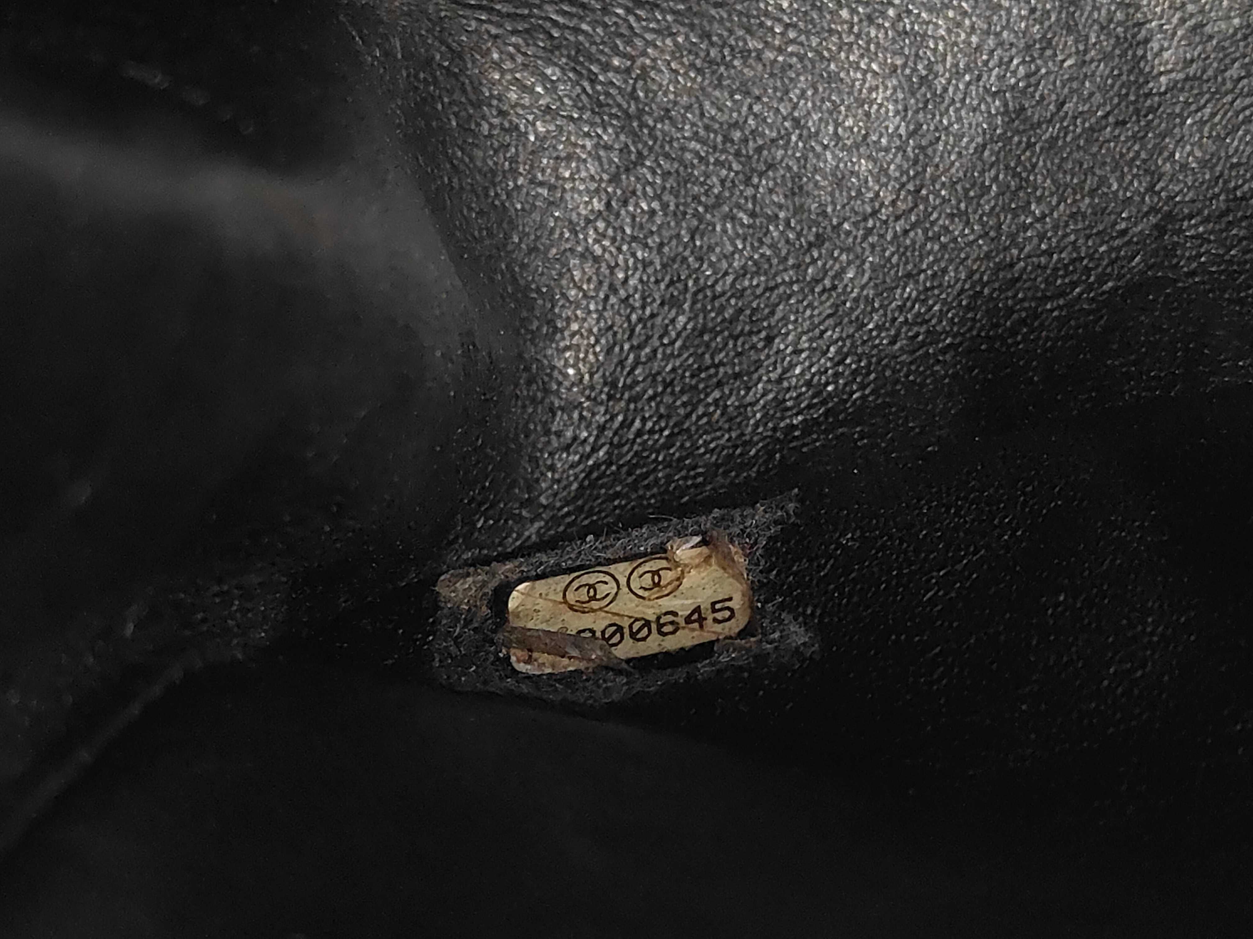 Matelassé Double Flap Chain Shoulder Bag (Serial No. 14) — view 11