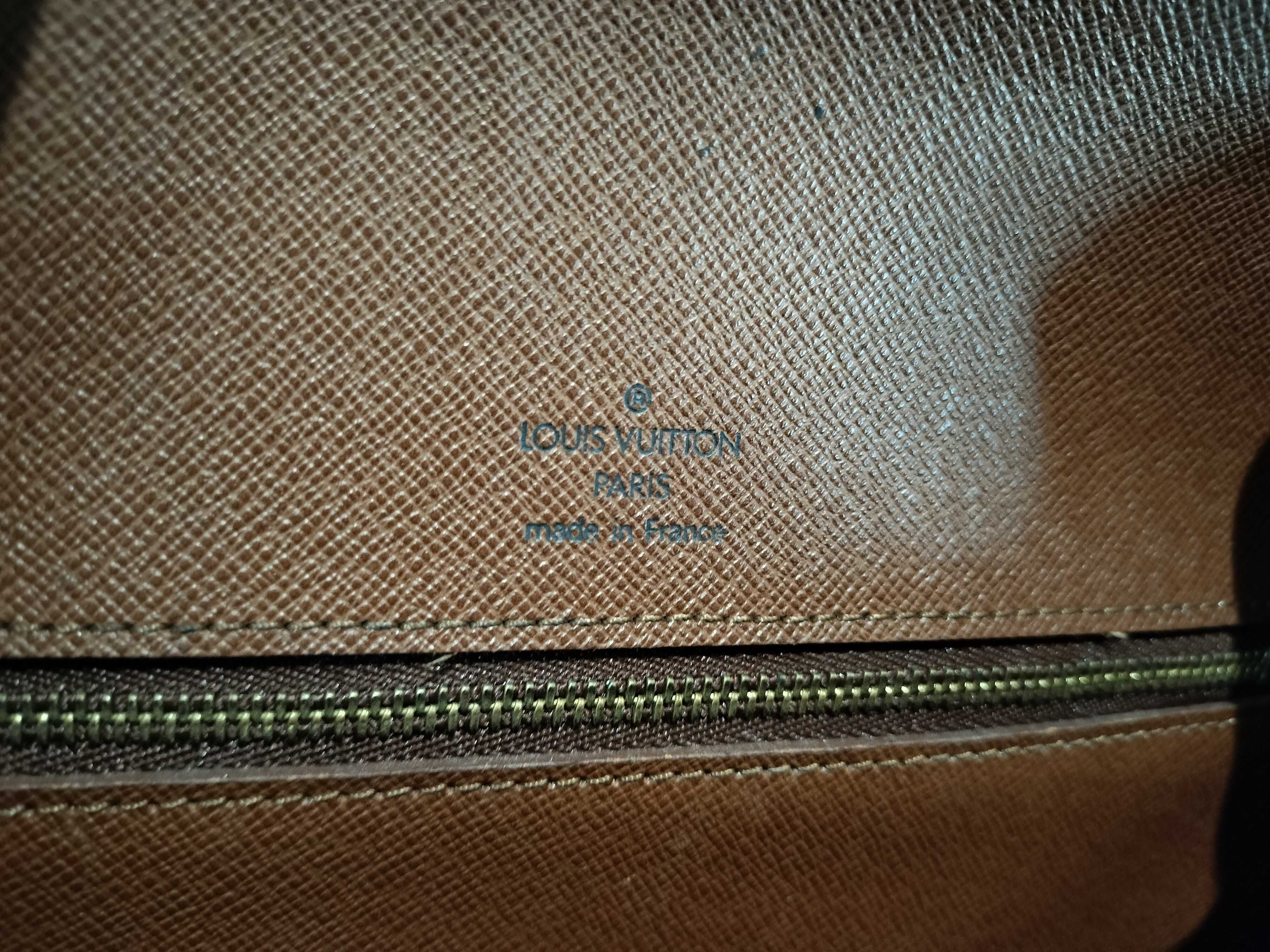 Monogram M51242 Saint Cloud Shoulder Bag (Inner pocket peeling) — view 11