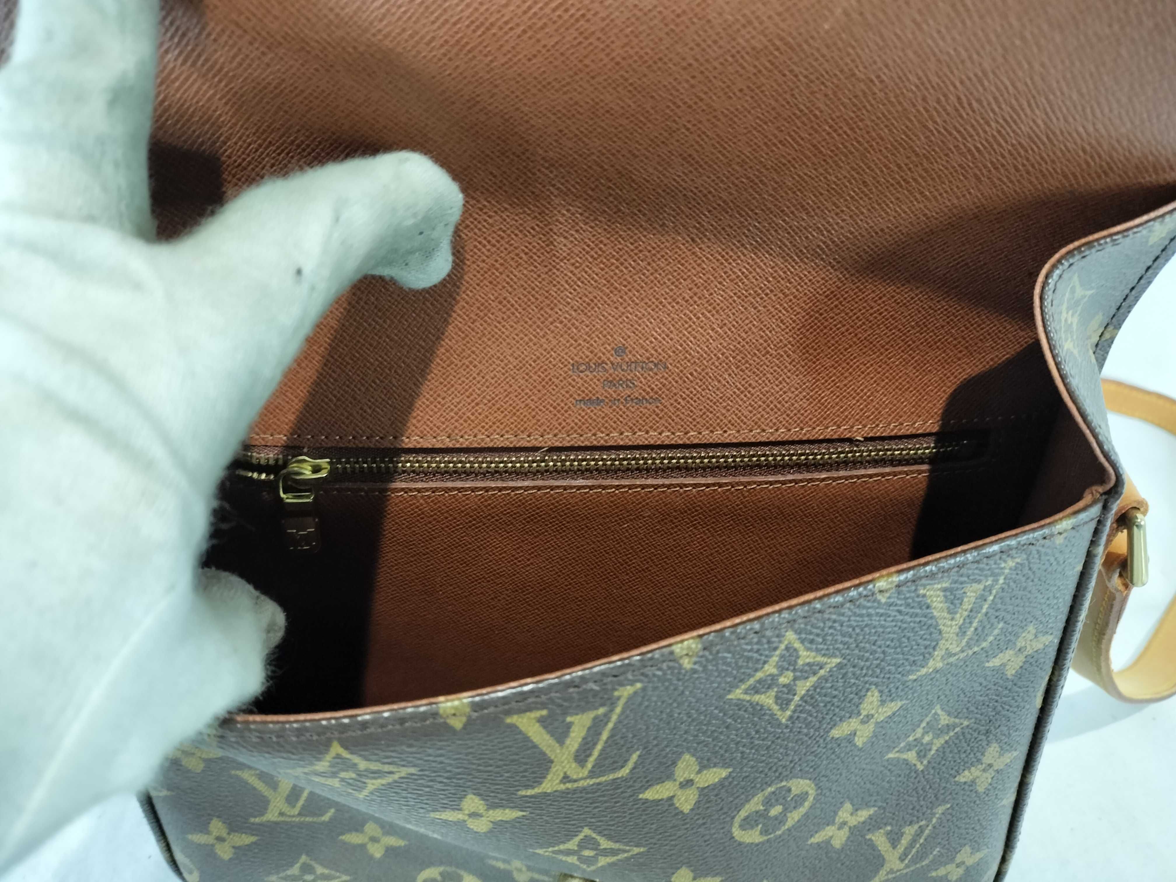Monogram M51242 Saint Cloud Shoulder Bag (Inner pocket peeling) — view 10