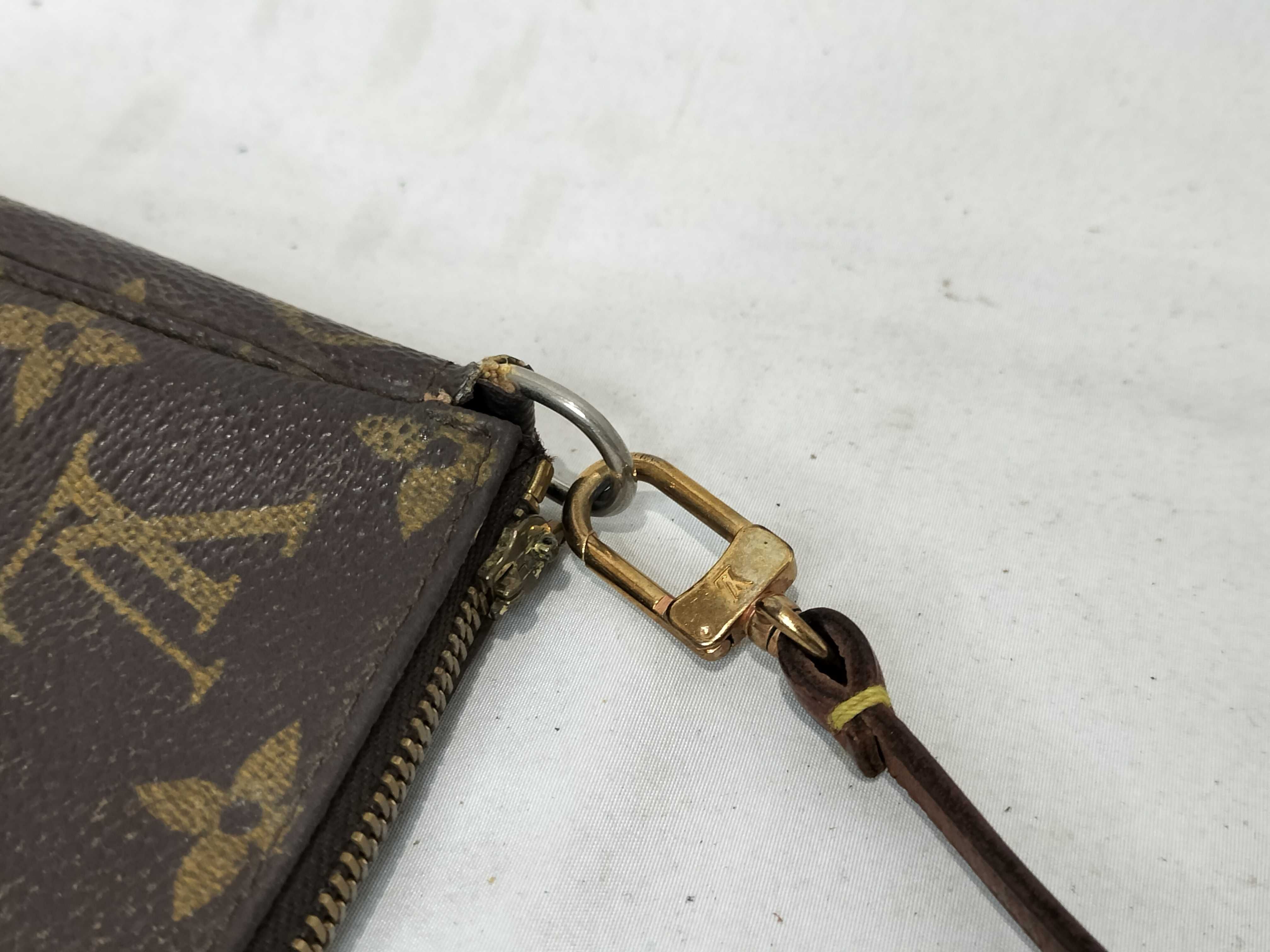 Monogram Louis Vuitton Monogram Pochette Accessoires Handbag — view 5